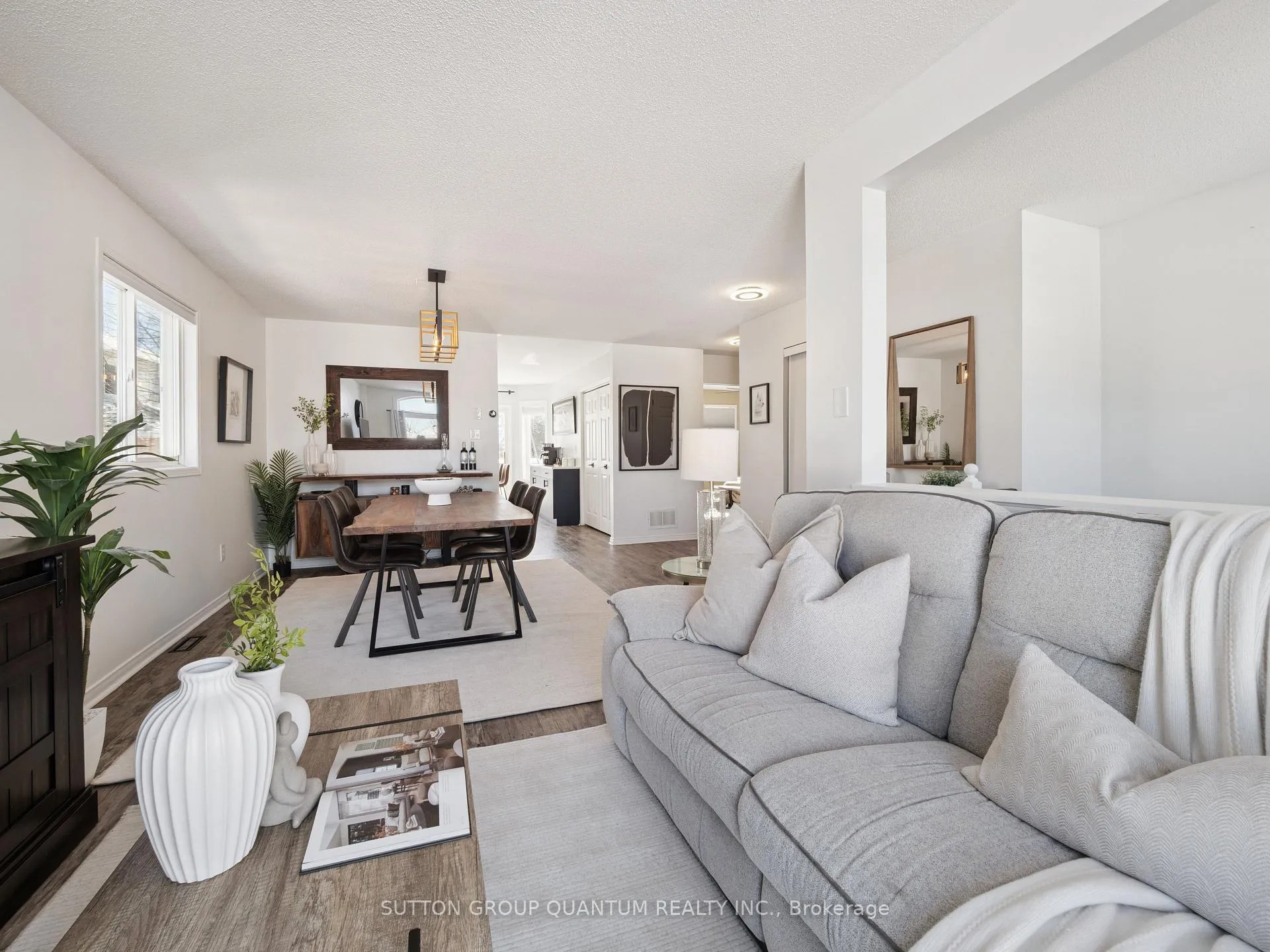 Photo 8 of 19 Leslie Avenue, Barrie, Holly — HOMEH