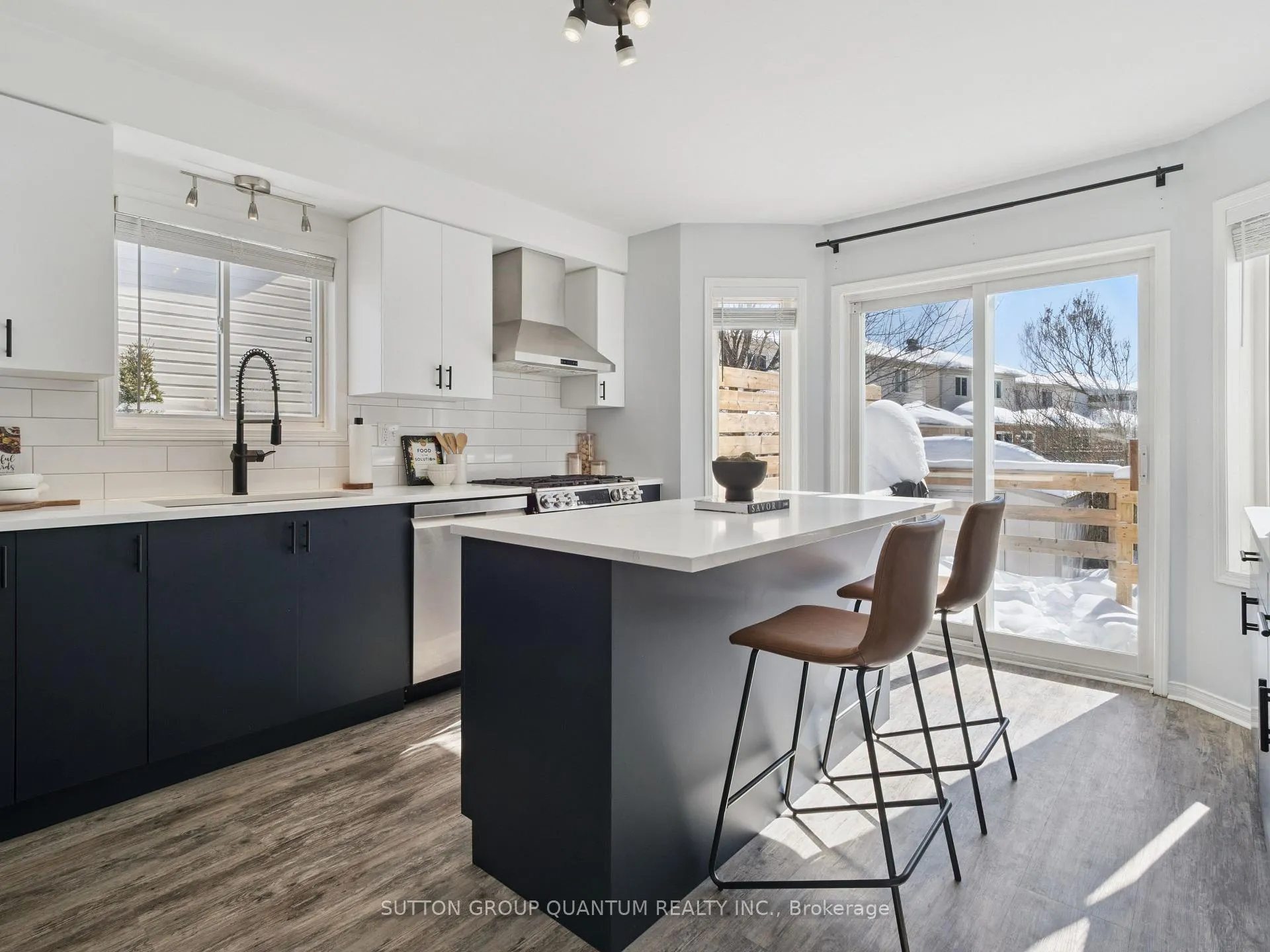Photo 12 of 19 Leslie Avenue, Barrie, Holly — HOMEH