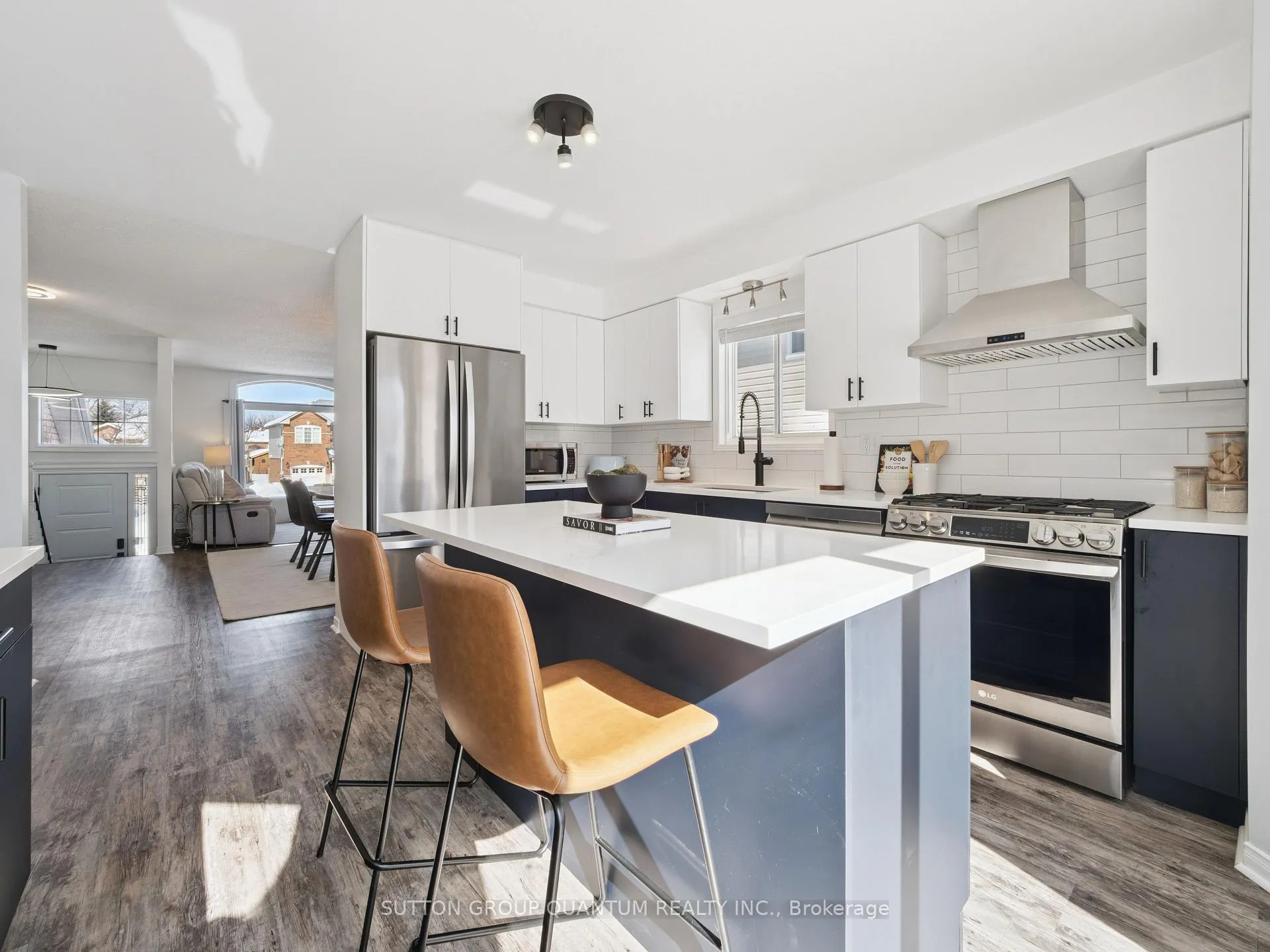 Photo 17 of 19 Leslie Avenue, Barrie, Holly — HOMEH