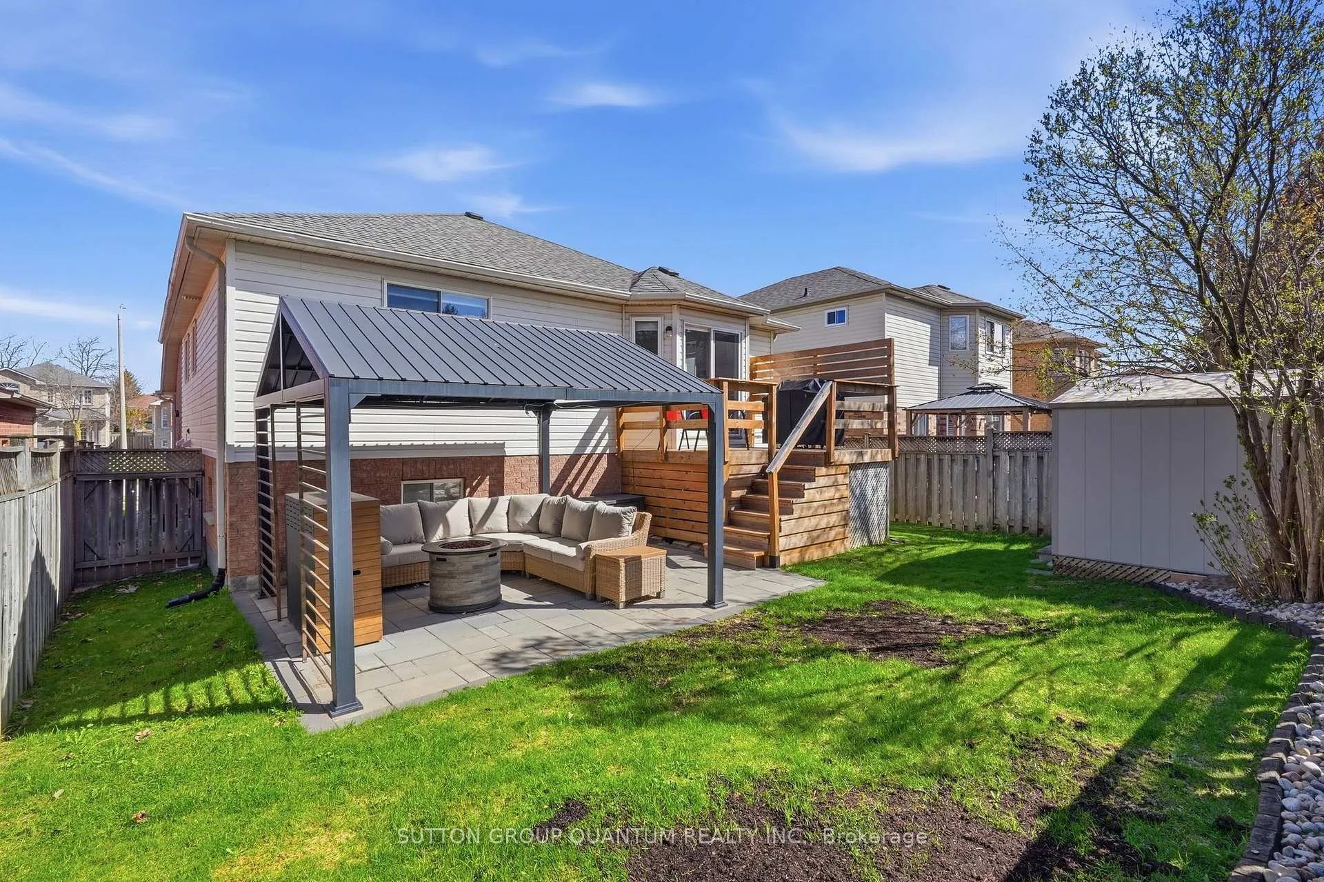 Photo 44 of 19 Leslie Avenue, Barrie, Holly — HOMEH