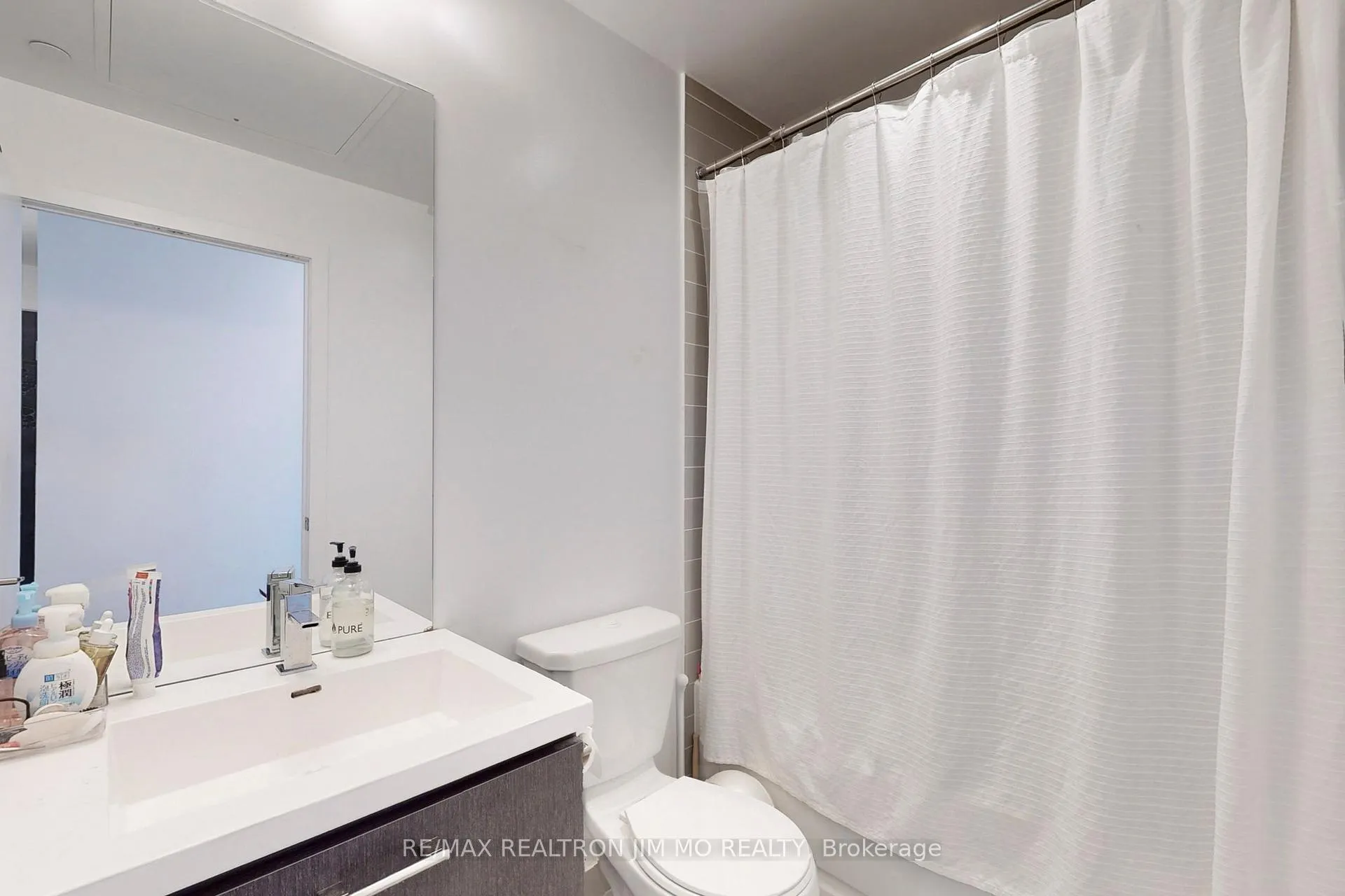 Photo 17 of Unit 3813, 87 Peter Street, Toronto, Waterfront Communities — HOMEH