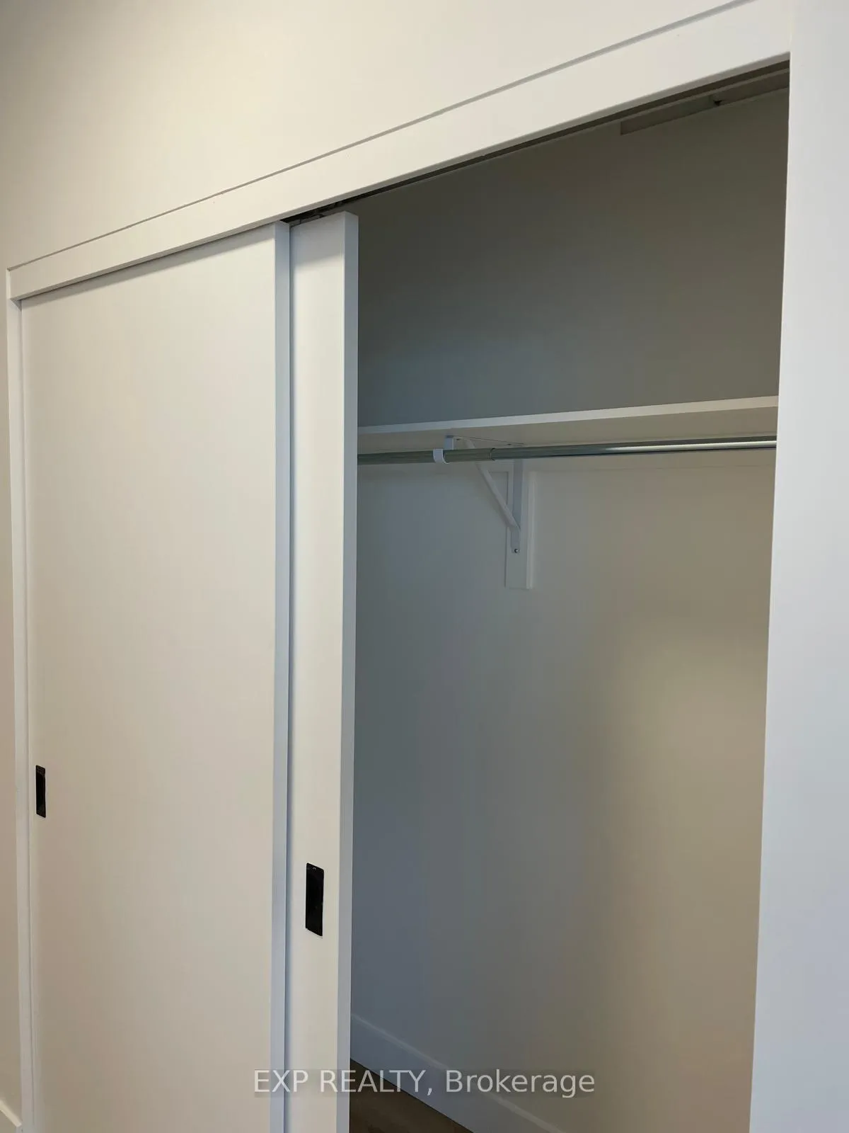 Photo 4 of Unit 612, 1600 James Naismith Drive, Ottawa, Pineview — HOMEH