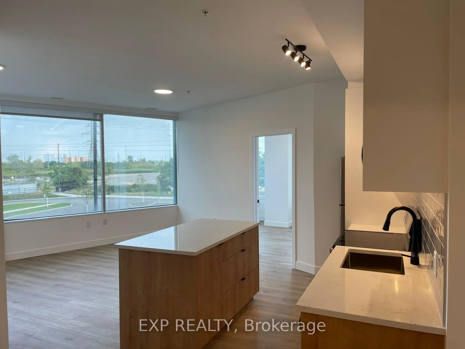 Photo 7 of Unit 612, 1600 James Naismith Drive, Ottawa, Pineview — HOMEH