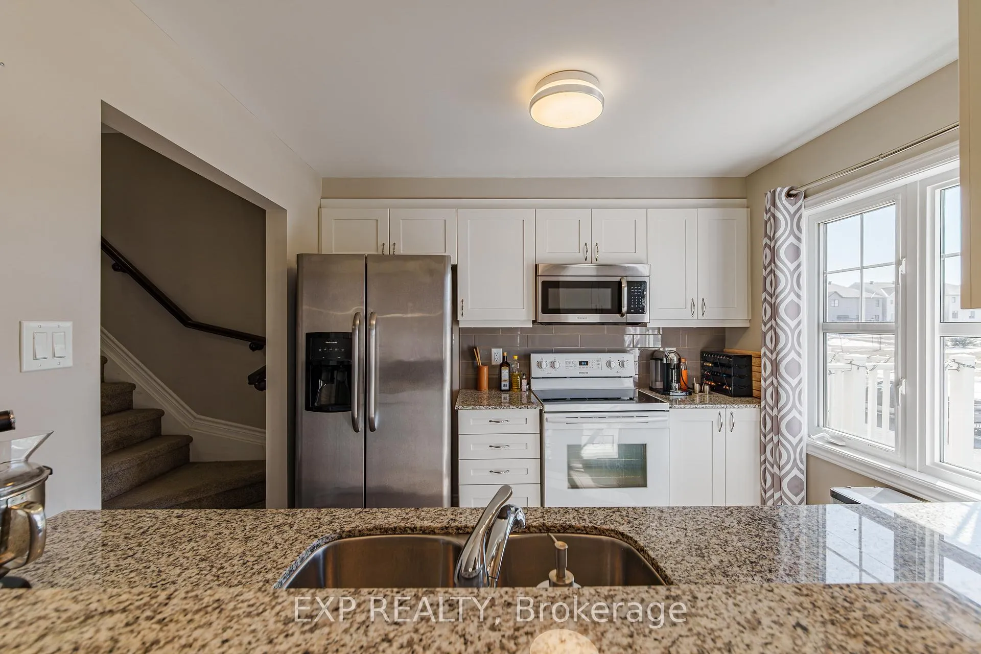 Photo 17 of 523 Ensatina Crescent, Ottawa, Barrhaven - Half Moon Bay — HOMEH