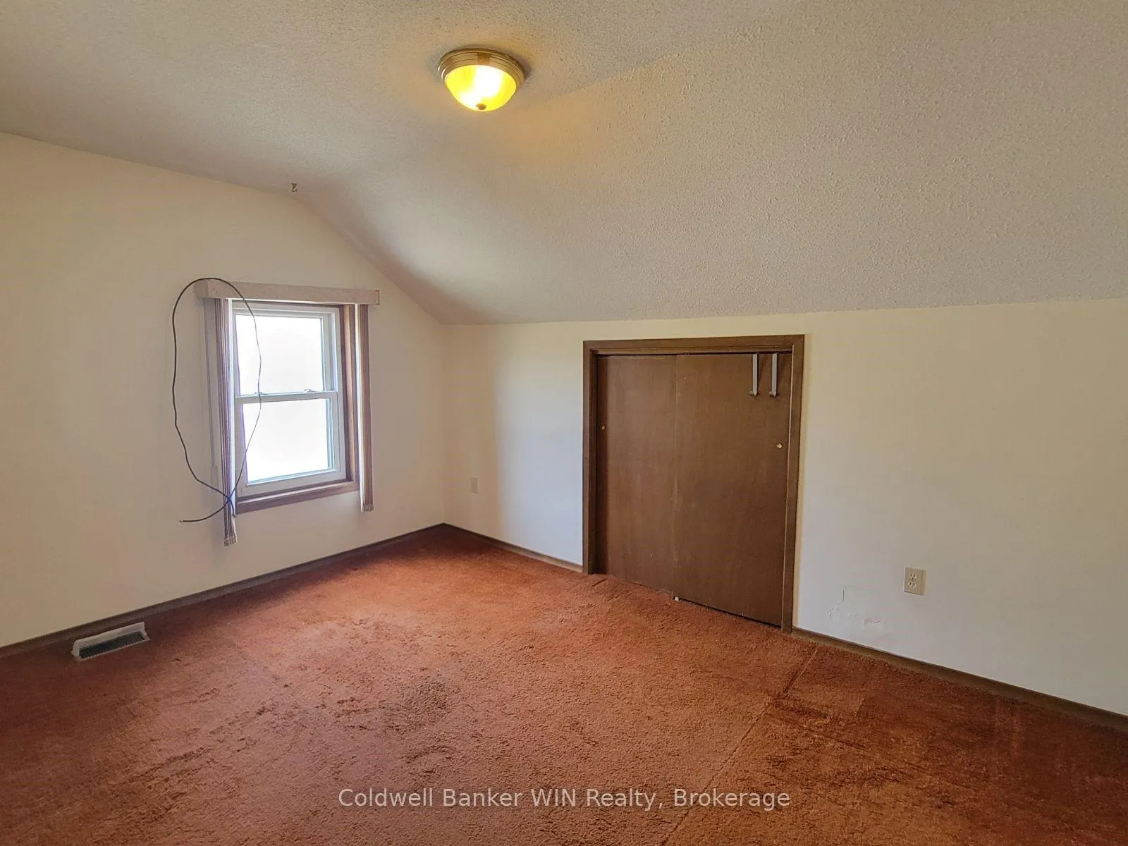 Photo 15 of 120 King Street E, Wellington North, Mount Forest — HOMEH