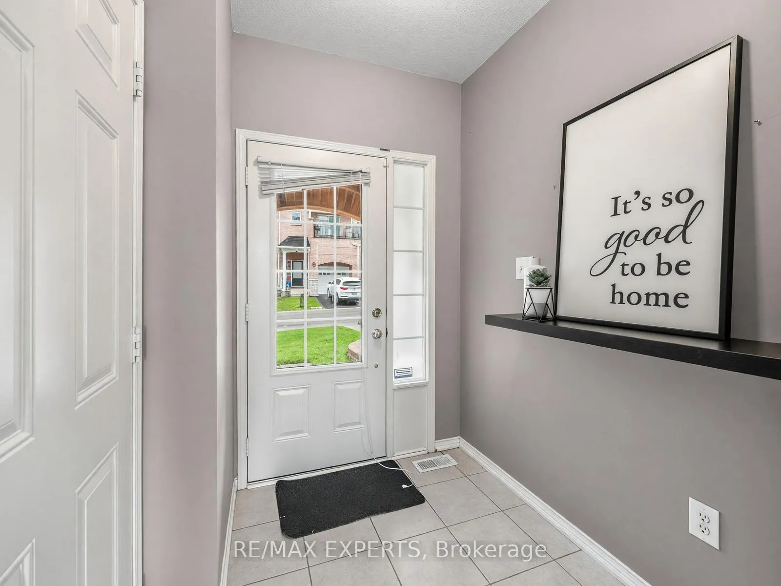 Photo 5 of 125 Devineridge Avenue, Ajax, Northeast Ajax — HOMEH