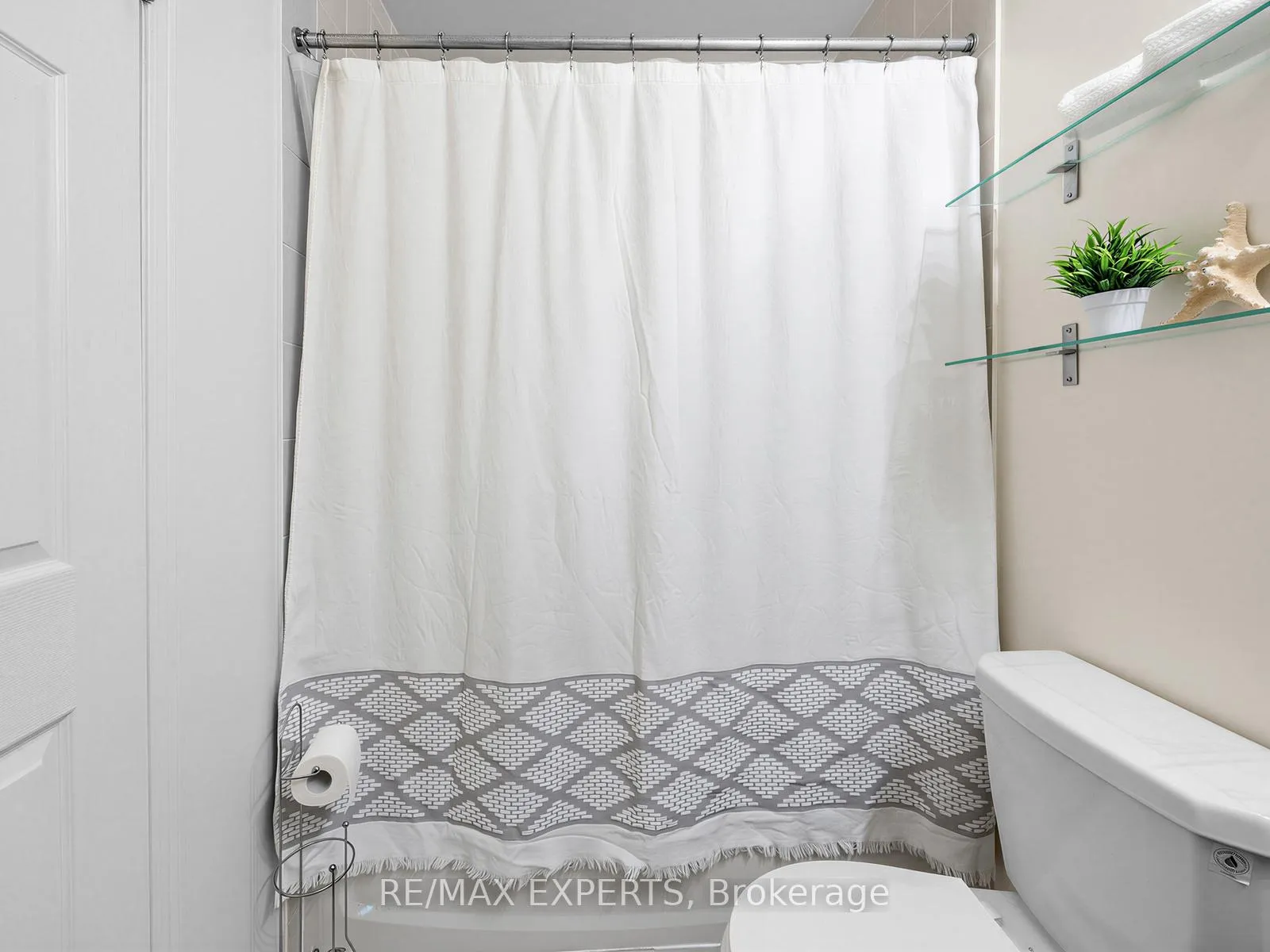 Photo 28 of 125 Devineridge Avenue, Ajax, Northeast Ajax — HOMEH