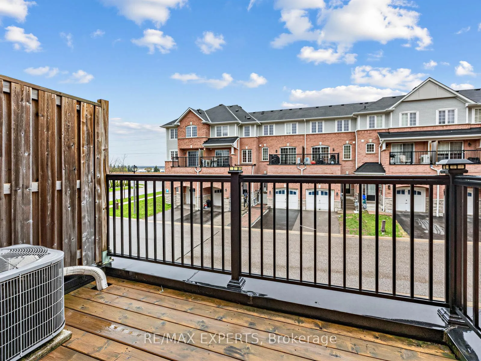 Photo 30 of 125 Devineridge Avenue, Ajax, Northeast Ajax — HOMEH