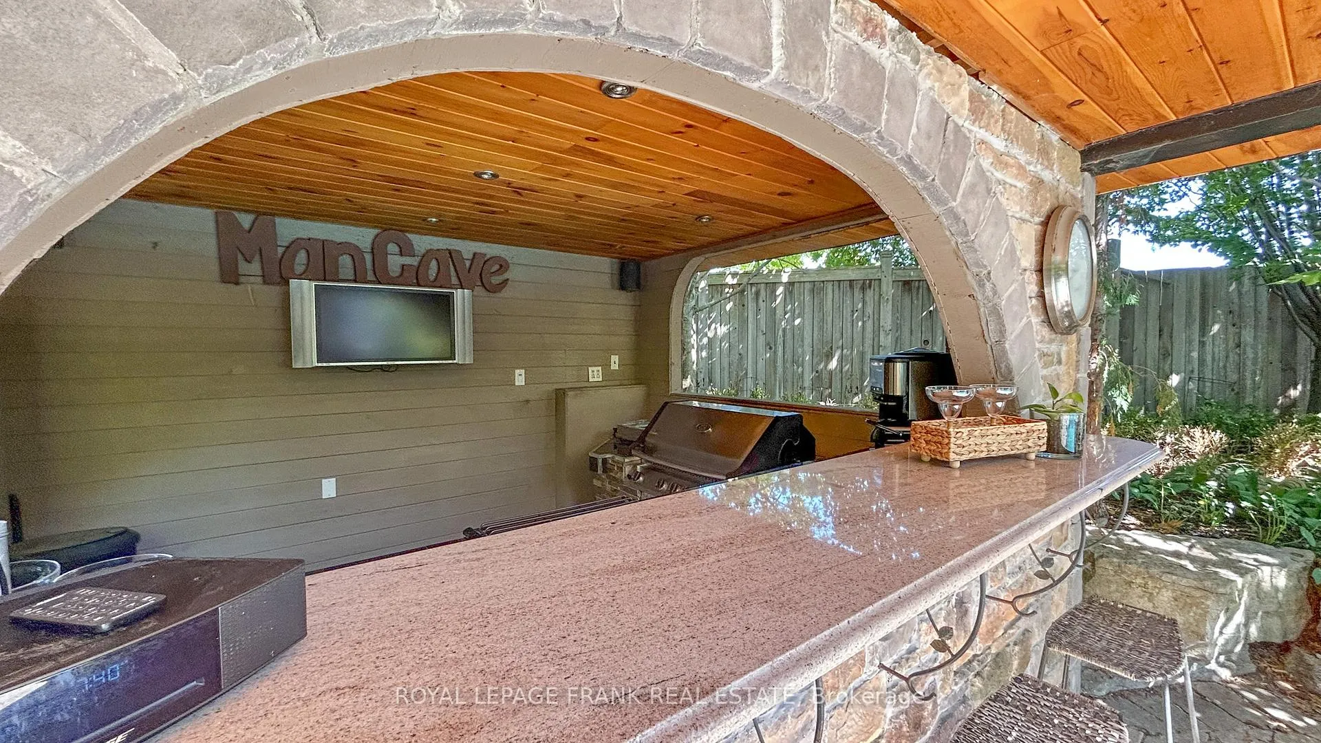 Photo 41 of 54 Selkirk Drive, Whitby, Brooklin — HOMEH
