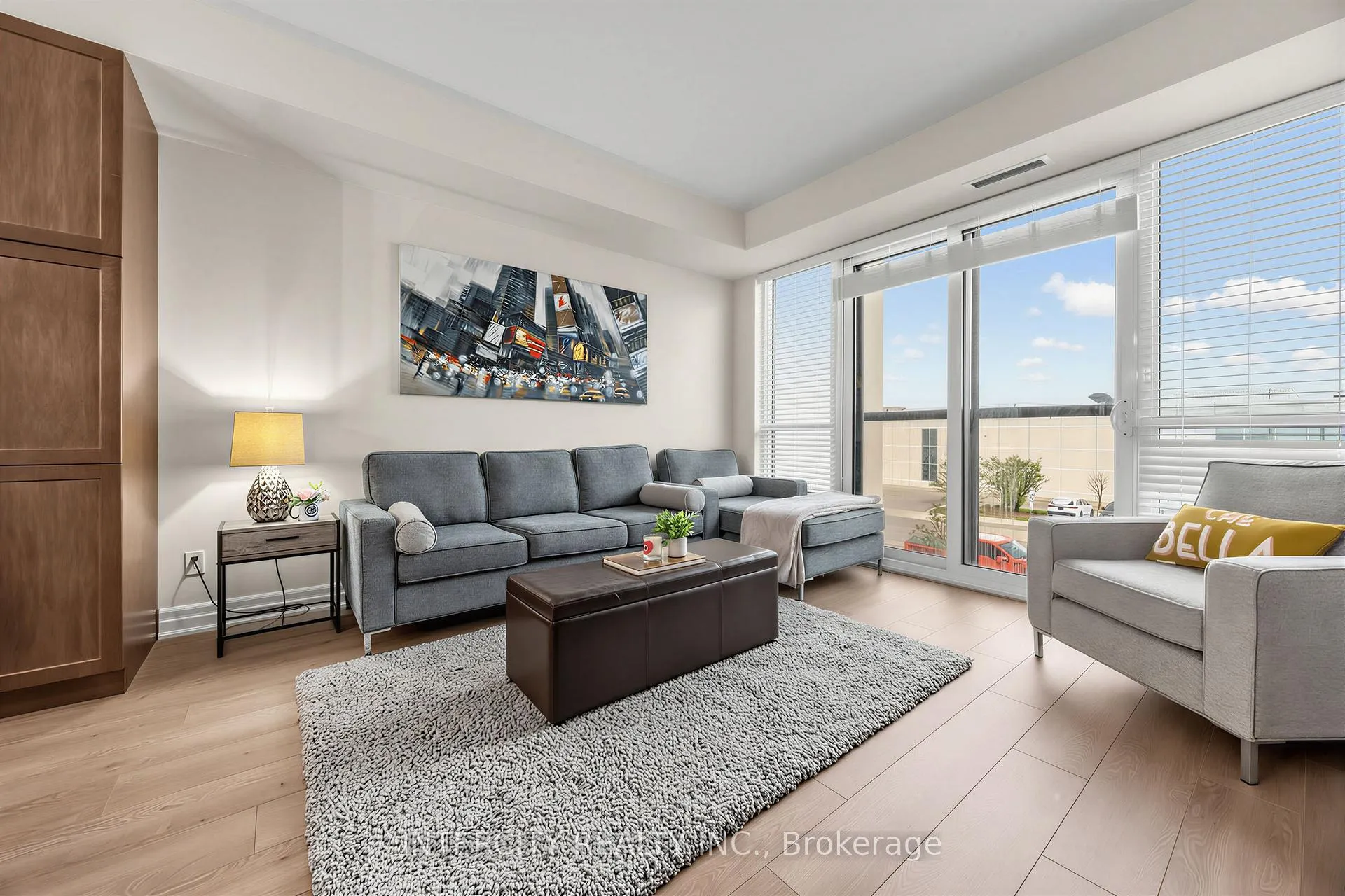Photo 4 of Unit 210, 9075 Jane Street, Vaughan, Concord — HOMEH