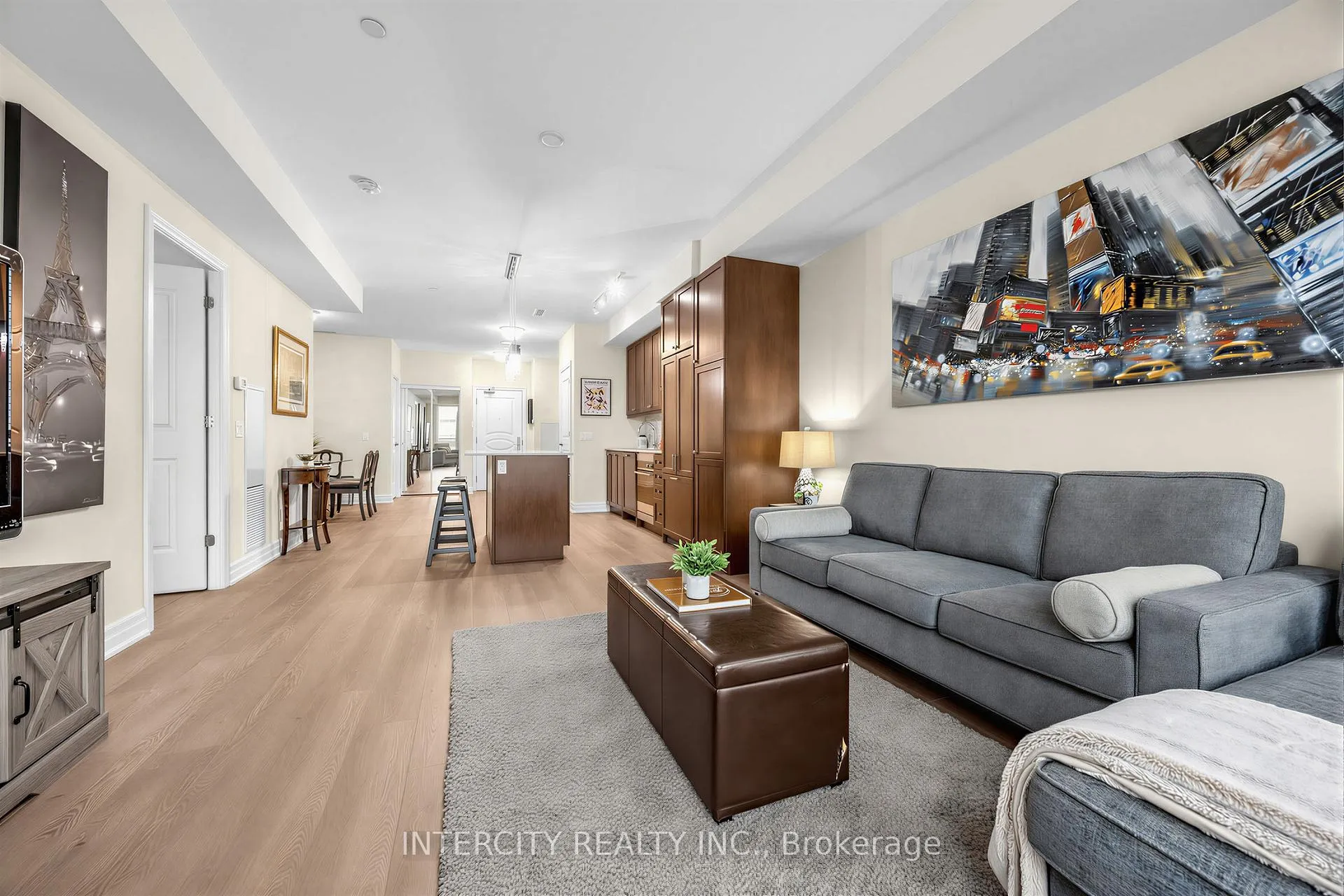 Photo 5 of Unit 210, 9075 Jane Street, Vaughan, Concord — HOMEH