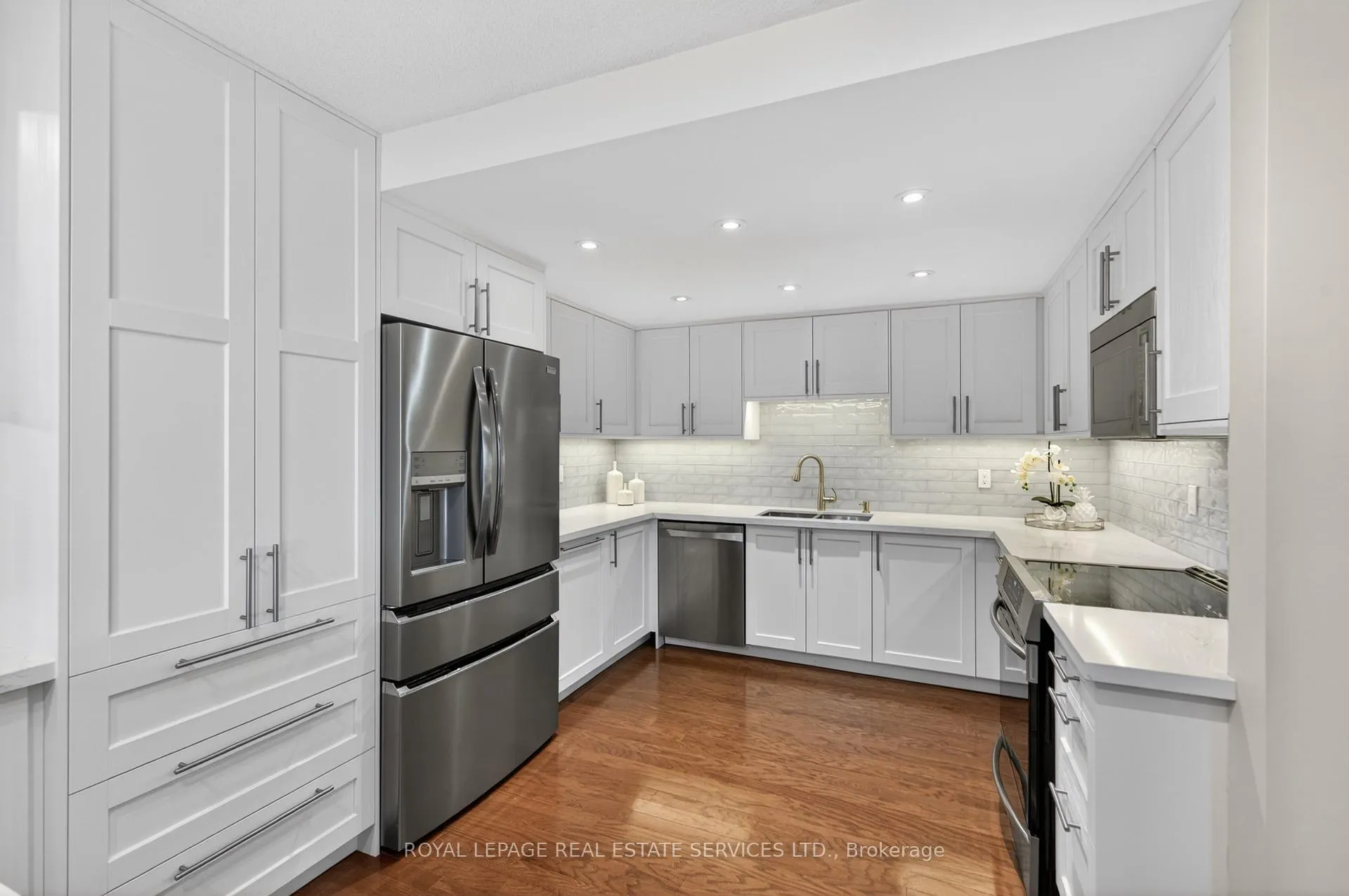 Photo 9 of Unit 1506, 2170 Marine Drive, Oakville, Bronte — HOMEH
