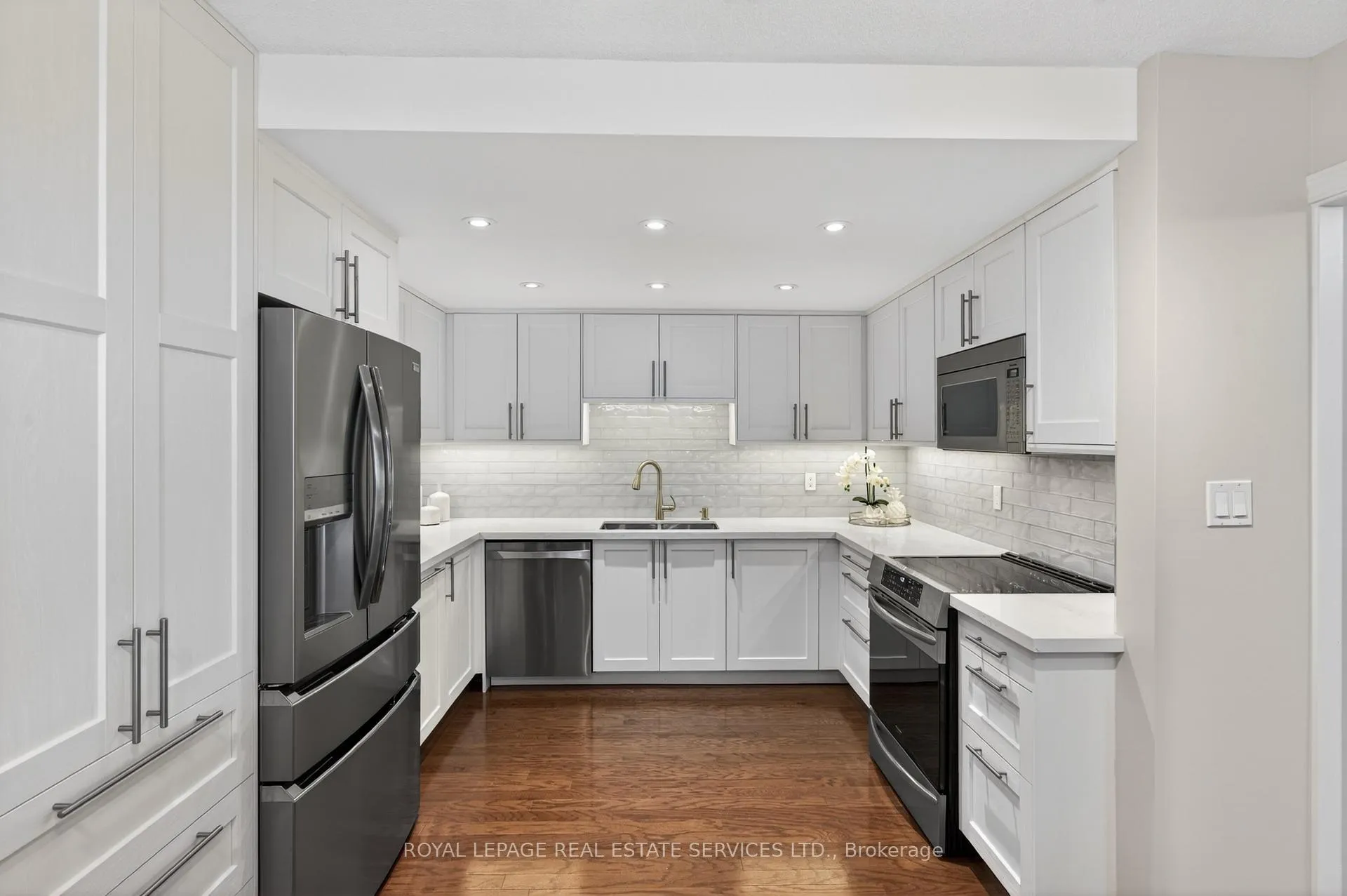 Photo 10 of Unit 1506, 2170 Marine Drive, Oakville, Bronte — HOMEH