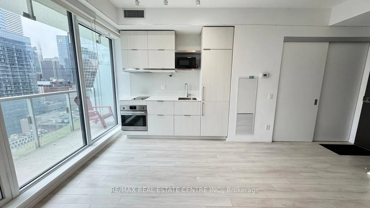 Photo 6 of Unit 2608, 197 Yonge Street, Toronto, Church-Yonge Corridor — HOMEH