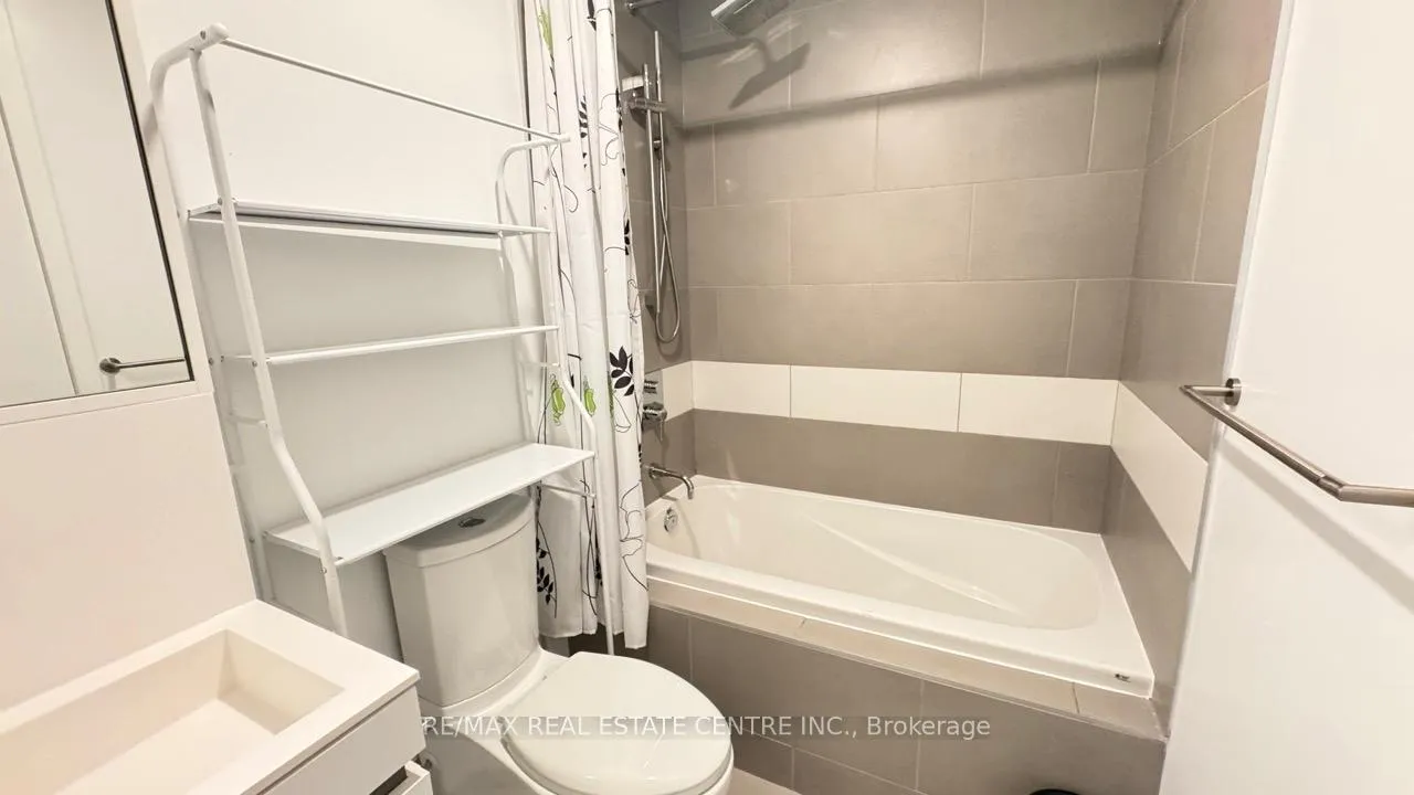 Photo 7 of Unit 2608, 197 Yonge Street, Toronto, Church-Yonge Corridor — HOMEH