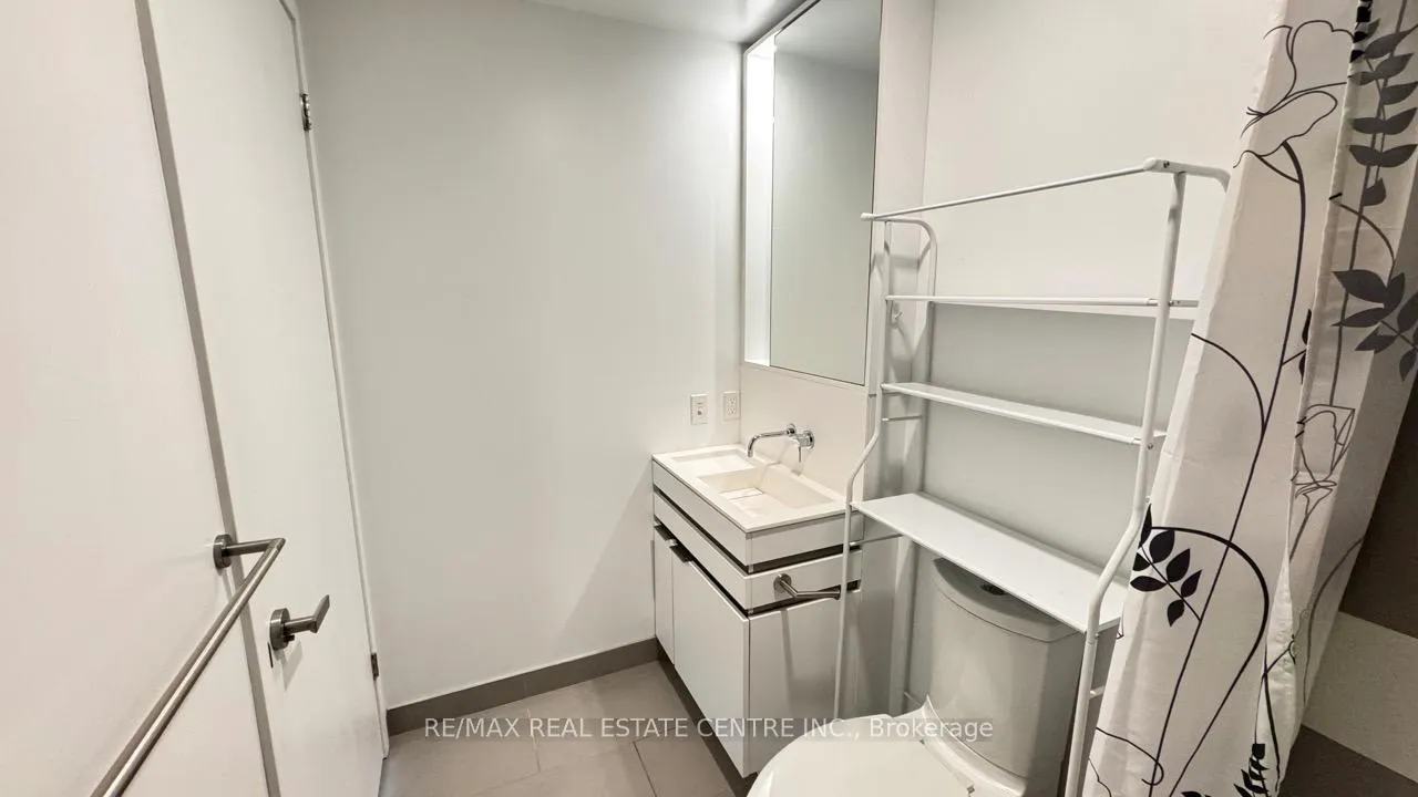 Photo 8 of Unit 2608, 197 Yonge Street, Toronto, Church-Yonge Corridor — HOMEH