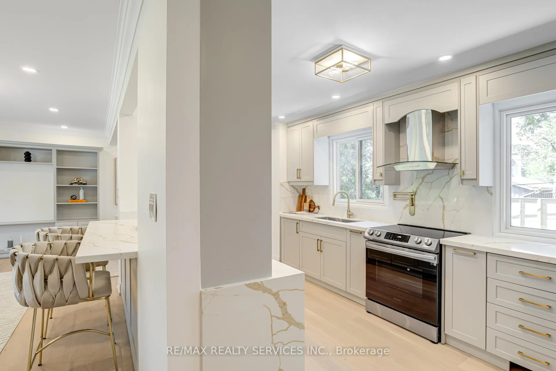 Photo 16 of 5133 Cherryhill Cres, Burlington, Appleby — HOMEH