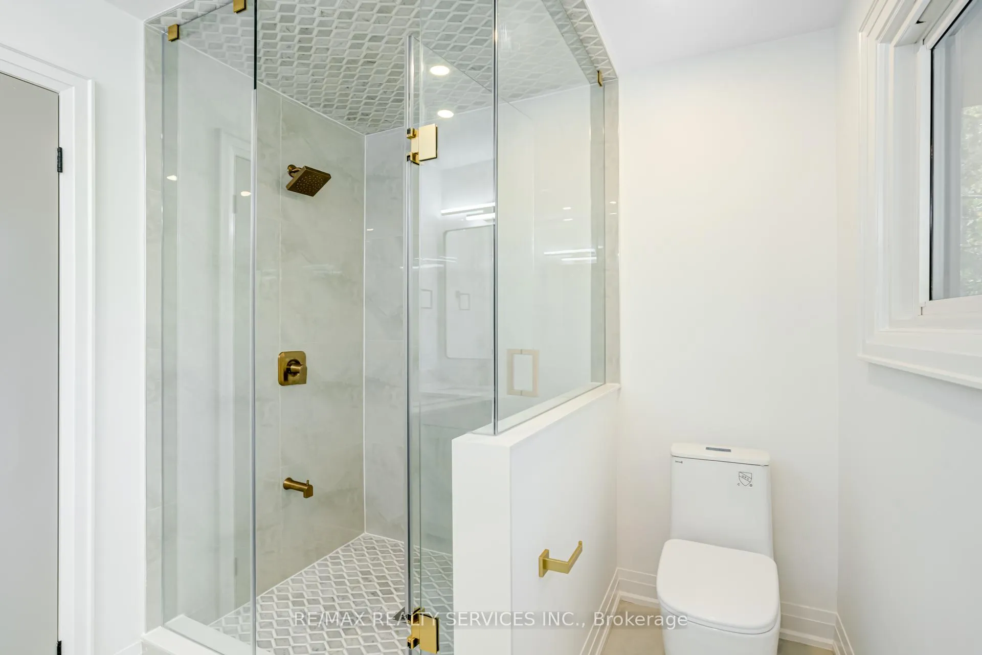 Photo 26 of 5133 Cherryhill Cres, Burlington, Appleby — HOMEH