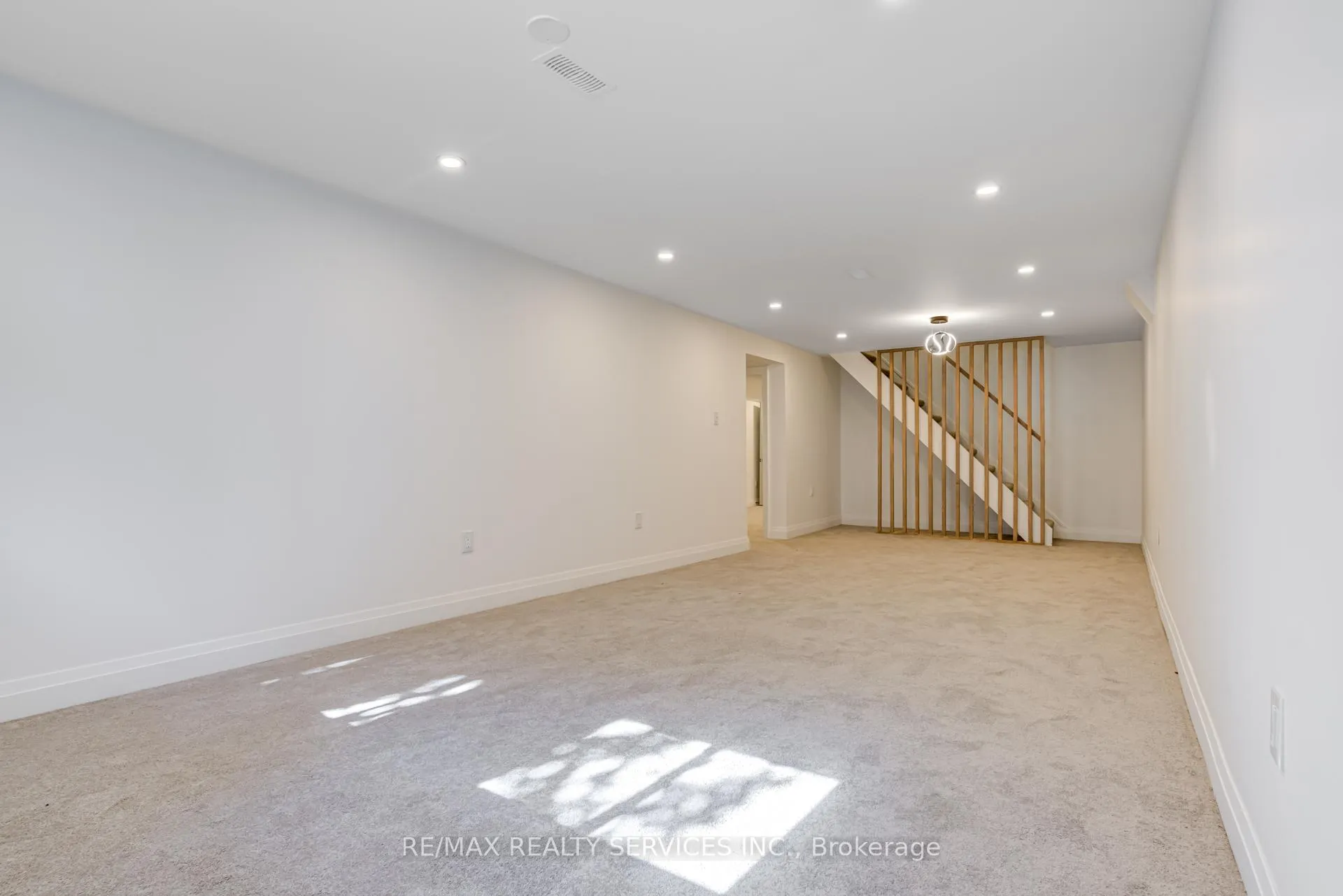 Photo 33 of 5133 Cherryhill Cres, Burlington, Appleby — HOMEH