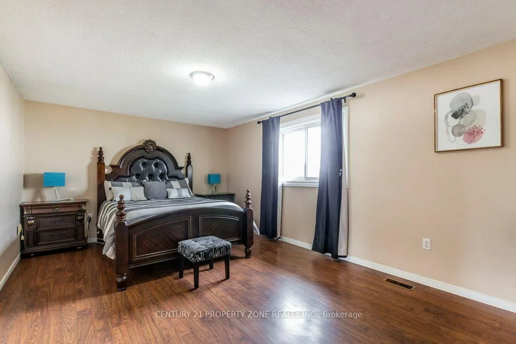 Photo 12 of 38 Rauch Court, Kitchener — HOMEH