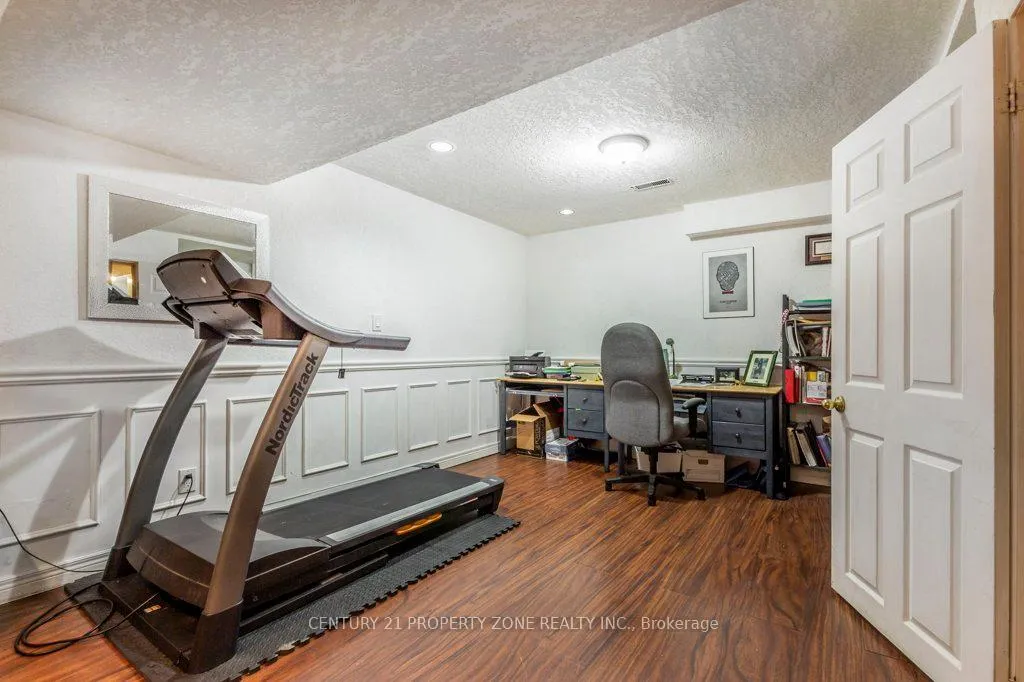 Photo 15 of 38 Rauch Court, Kitchener — HOMEH