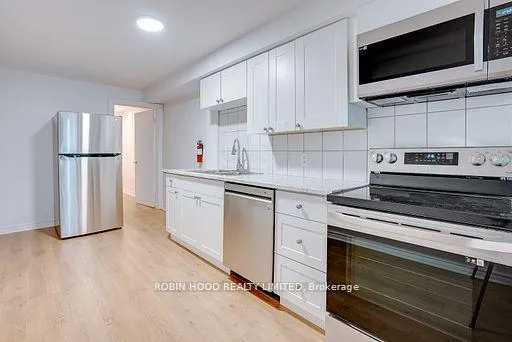 Photo 2 of Unit PH1, 104 Gloucester Grove, Toronto, Oakwood Village — HOMEH