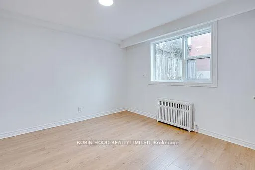 Photo 3 of Unit PH1, 104 Gloucester Grove, Toronto, Oakwood Village — HOMEH