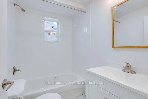Photo 5 of Unit PH1, 104 Gloucester Grove, Toronto, Oakwood Village — HOMEH
