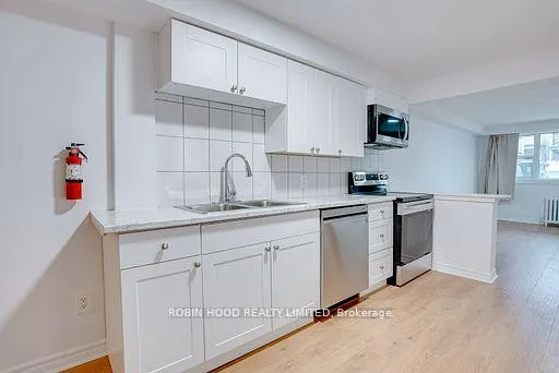 Photo 9 of Unit PH1, 104 Gloucester Grove, Toronto, Oakwood Village — HOMEH
