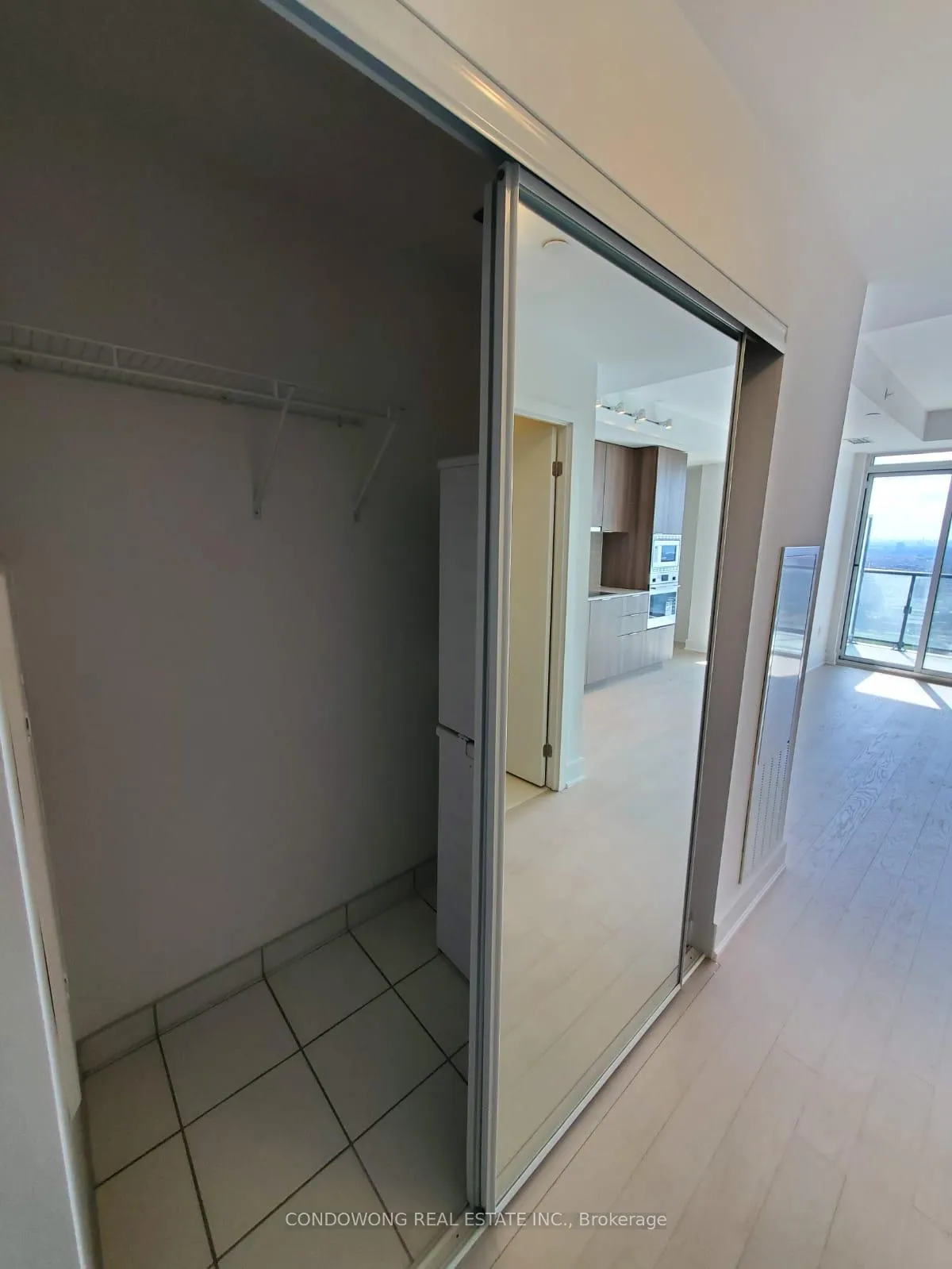 Photo 4 of Unit 3804, 955 Bay Street, Toronto, Bay Street Corridor — HOMEH
