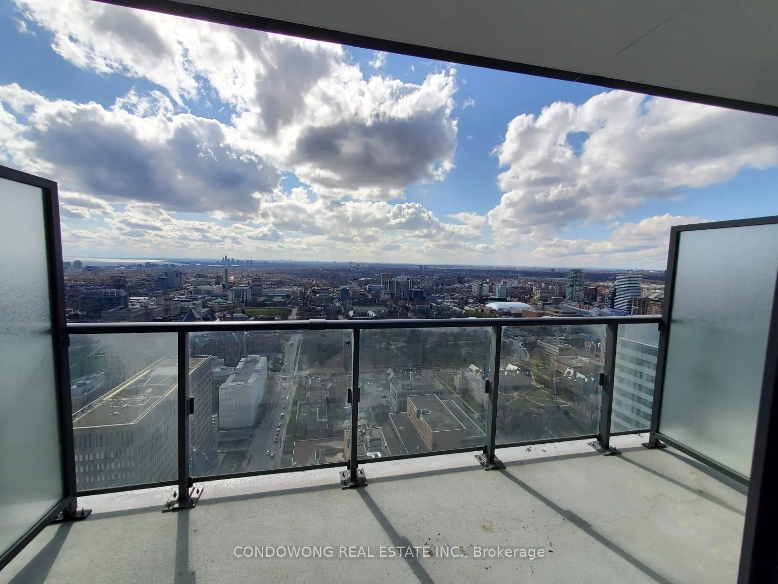 Photo 6 of Unit 3804, 955 Bay Street, Toronto, Bay Street Corridor — HOMEH