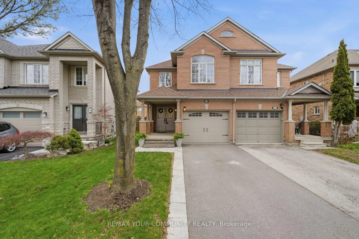 Front of 18 La Neve Avenue