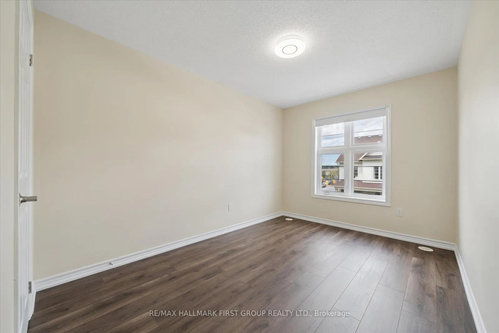 Photo 15 of 3 Westbury Way, Whitby, Brooklin — HOMEH