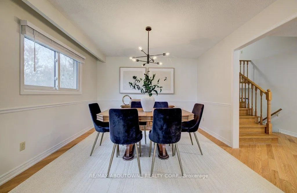 Photo 5 of 440 Parkridge Crescent, Oakville, Glen Abbey — HOMEH
