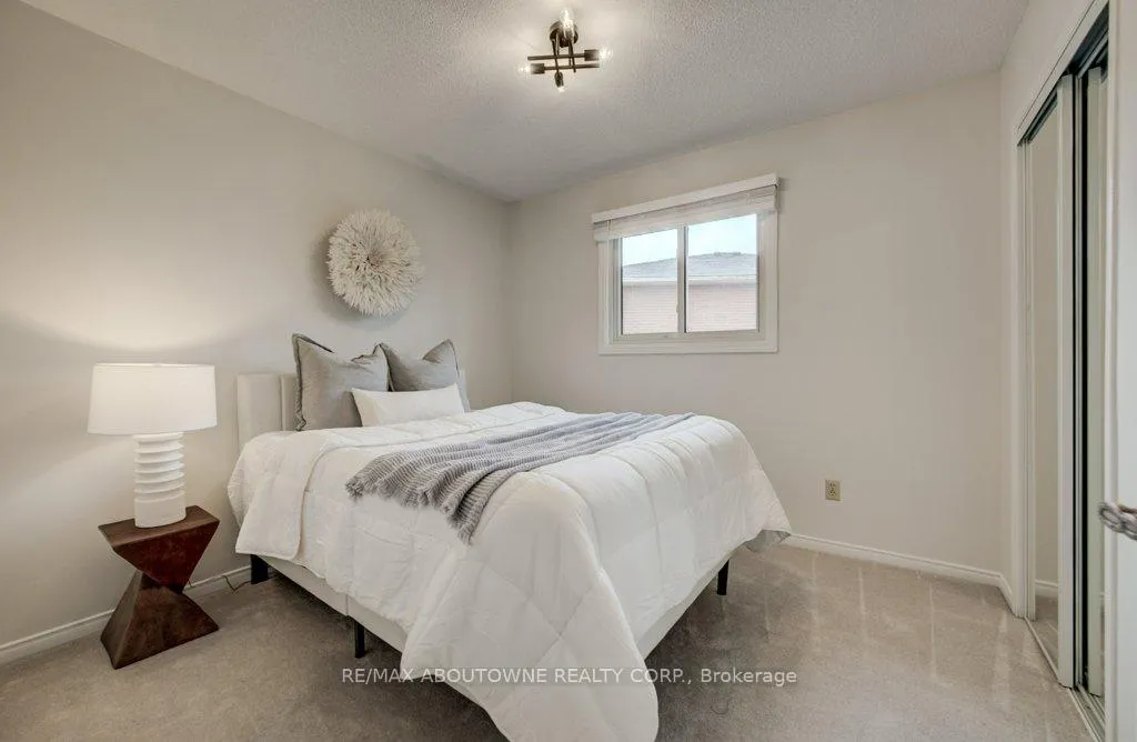 Photo 11 of 440 Parkridge Crescent, Oakville, Glen Abbey — HOMEH