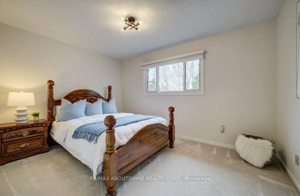 Photo 12 of 440 Parkridge Crescent, Oakville, Glen Abbey — HOMEH
