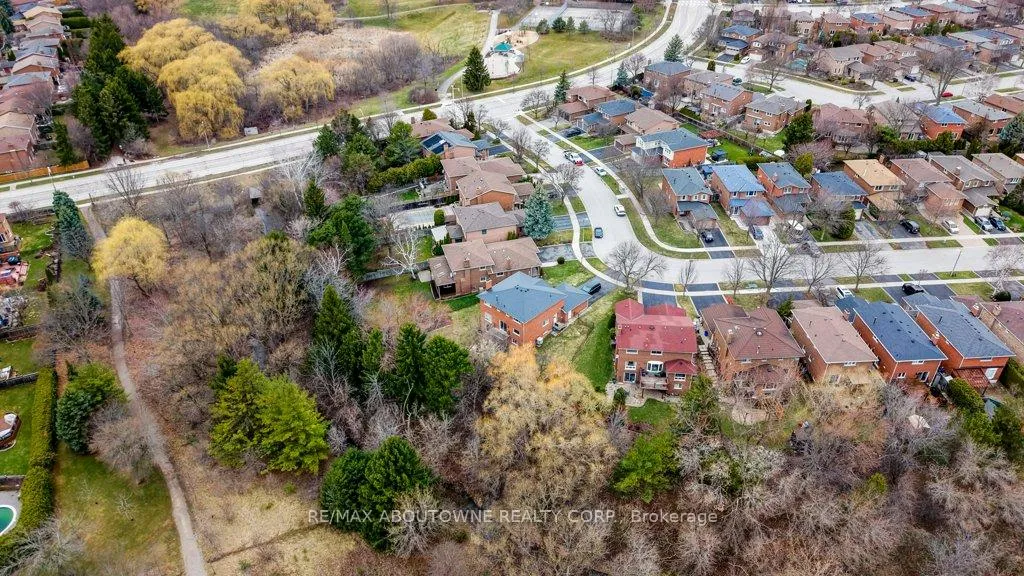 Photo 29 of 440 Parkridge Crescent, Oakville, Glen Abbey — HOMEH