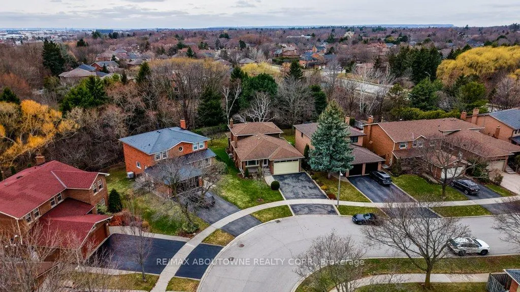 Photo 30 of 440 Parkridge Crescent, Oakville, Glen Abbey — HOMEH