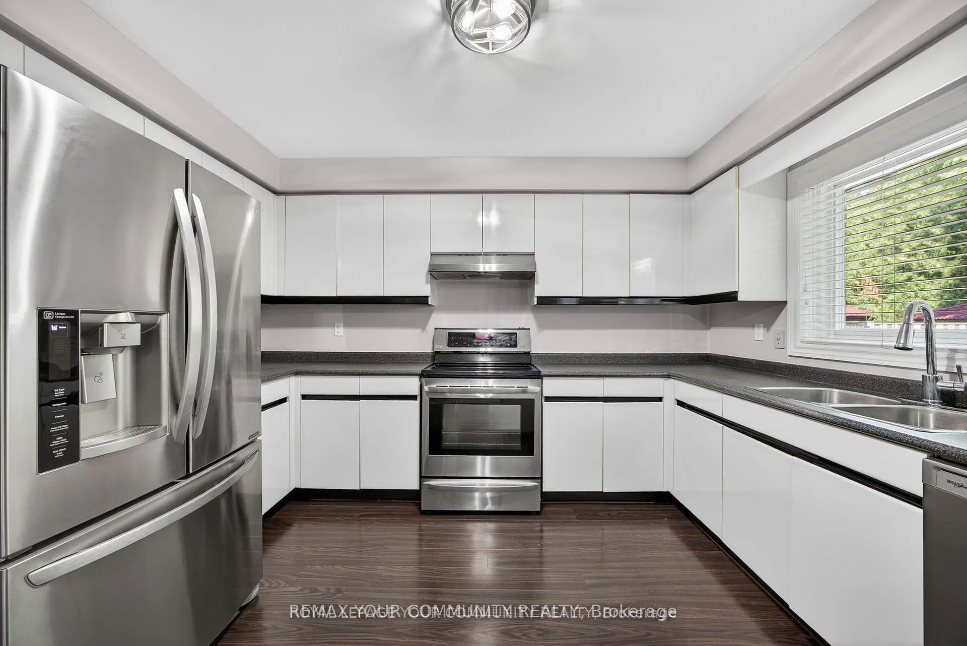 Photo 13 of 684 Exceller Circle, Newmarket, Stonehaven-Wyndham — HOMEH
