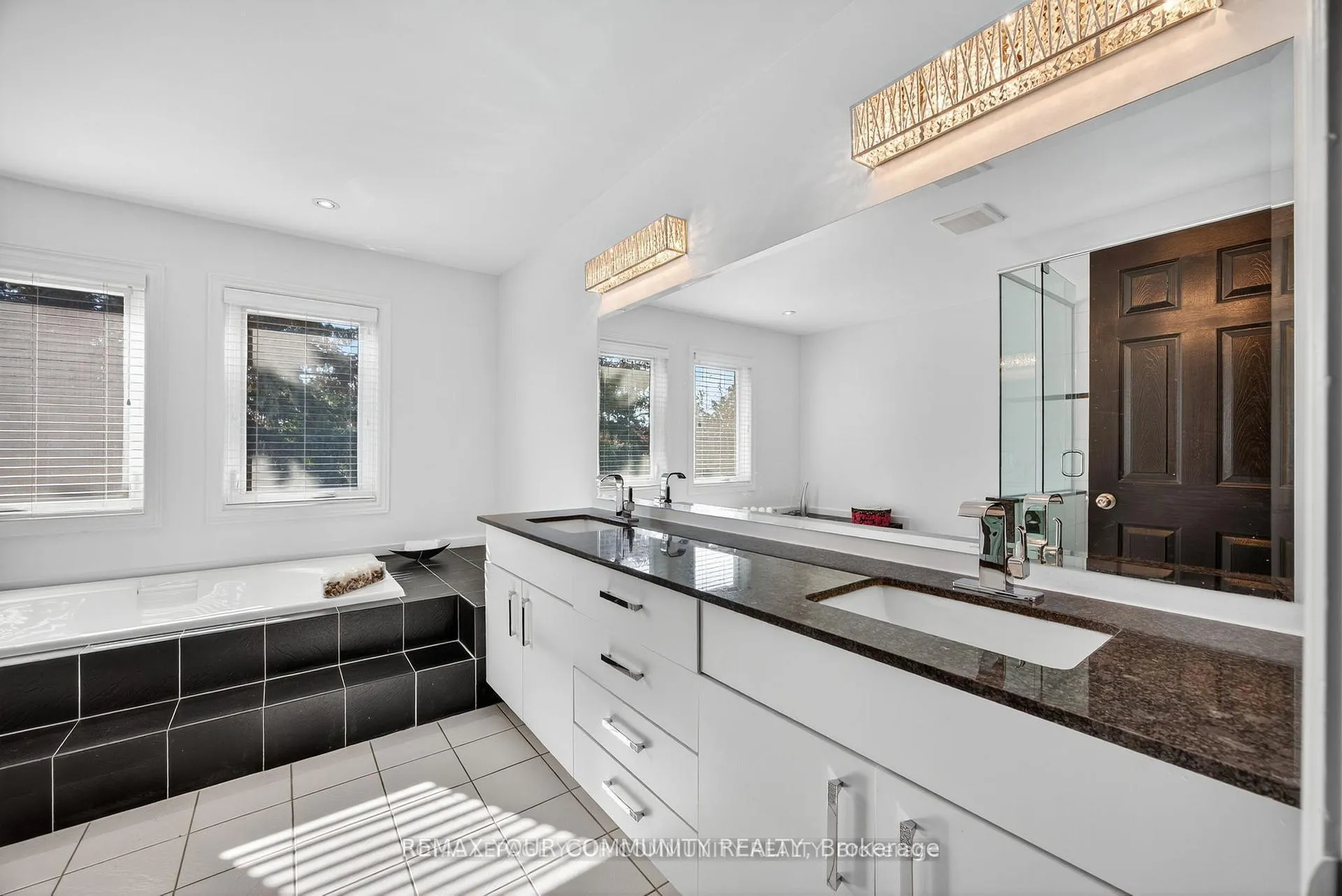 Photo 34 of 684 Exceller Circle, Newmarket, Stonehaven-Wyndham — HOMEH