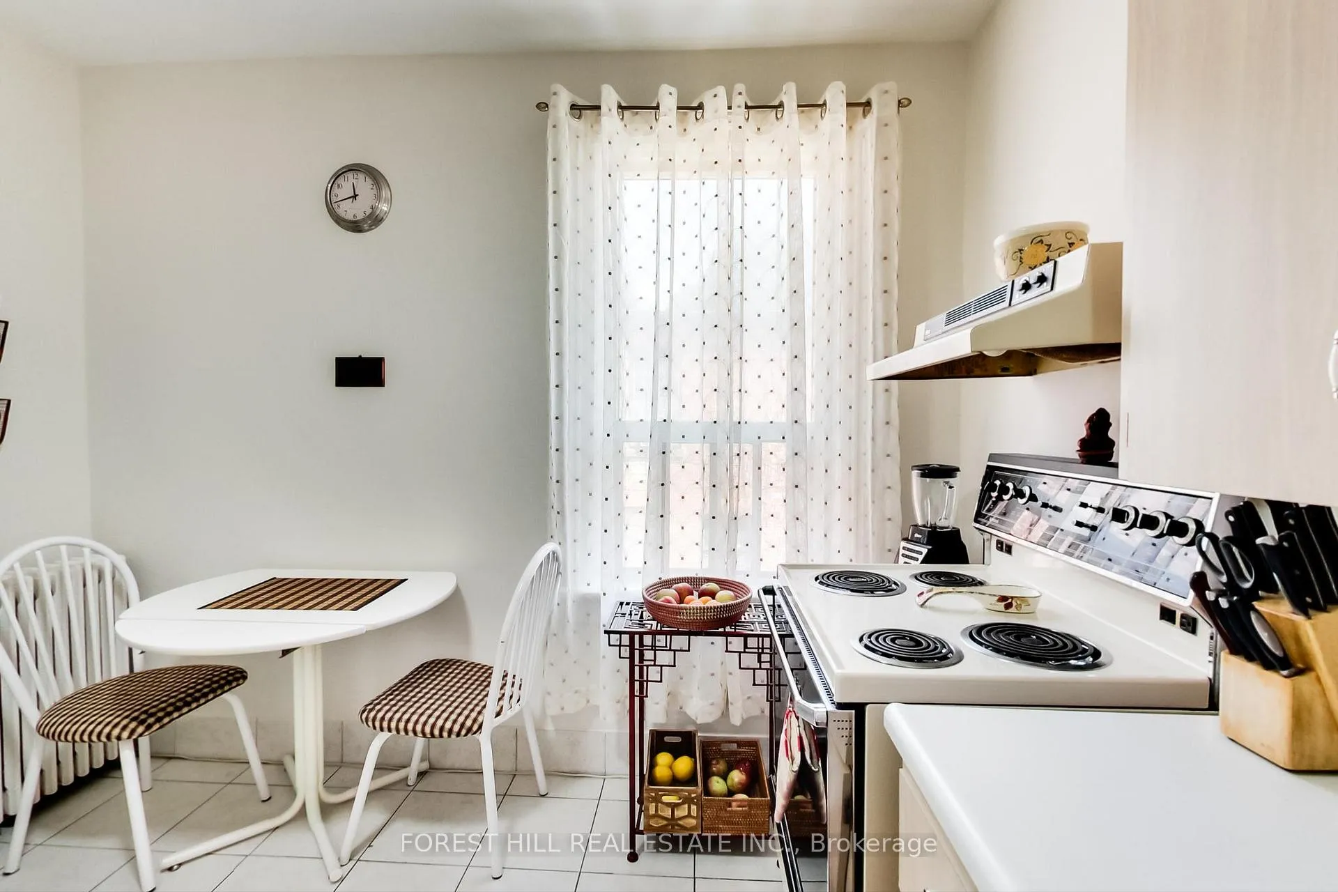 Photo 16 of 23 Lansdowne Avenue, Toronto, Roncesvalles — HOMEH