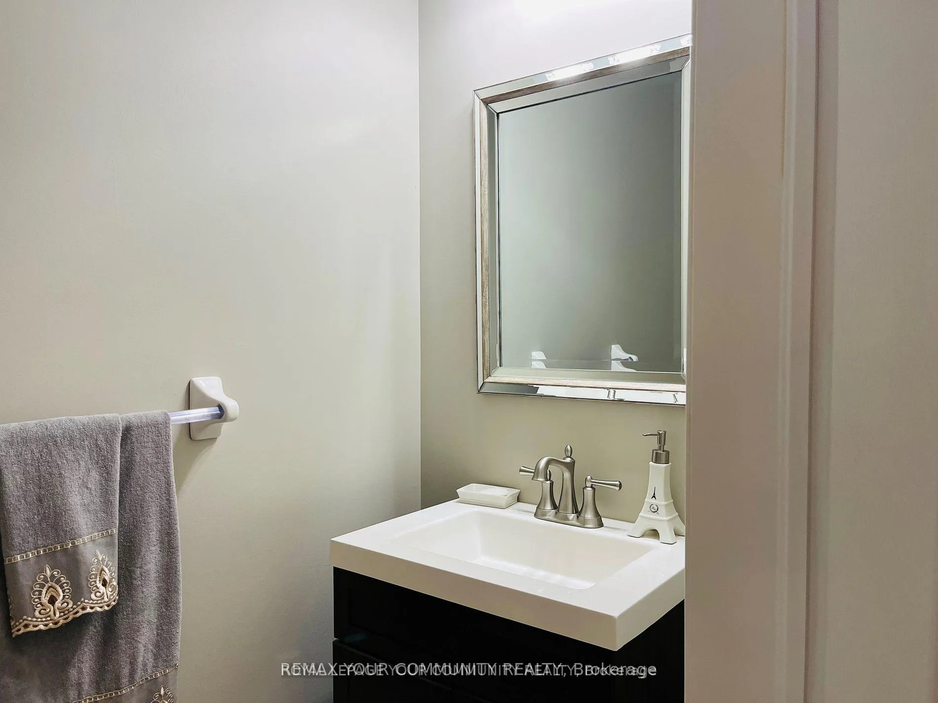 Photo 16 of 5 Sorgenti Drive, Vaughan, Vellore Village — HOMEH