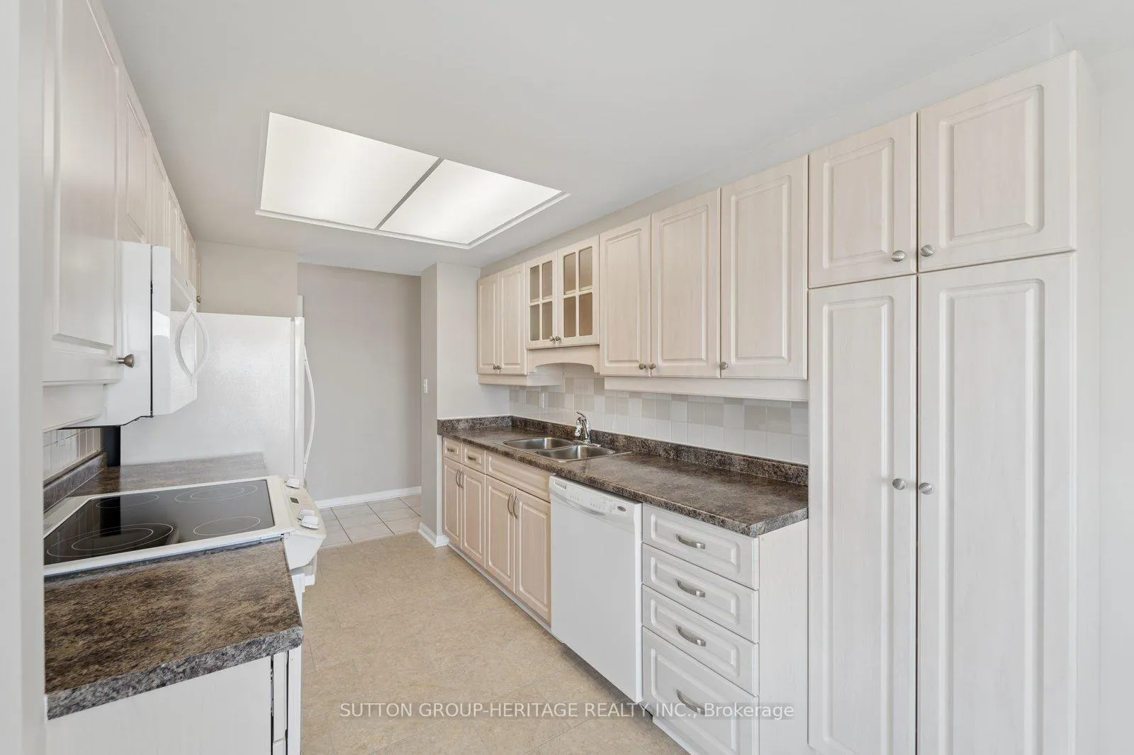 Photo 13 of Unit 1109, 712 Rossland Road E, Whitby, Pringle Creek — HOMEH