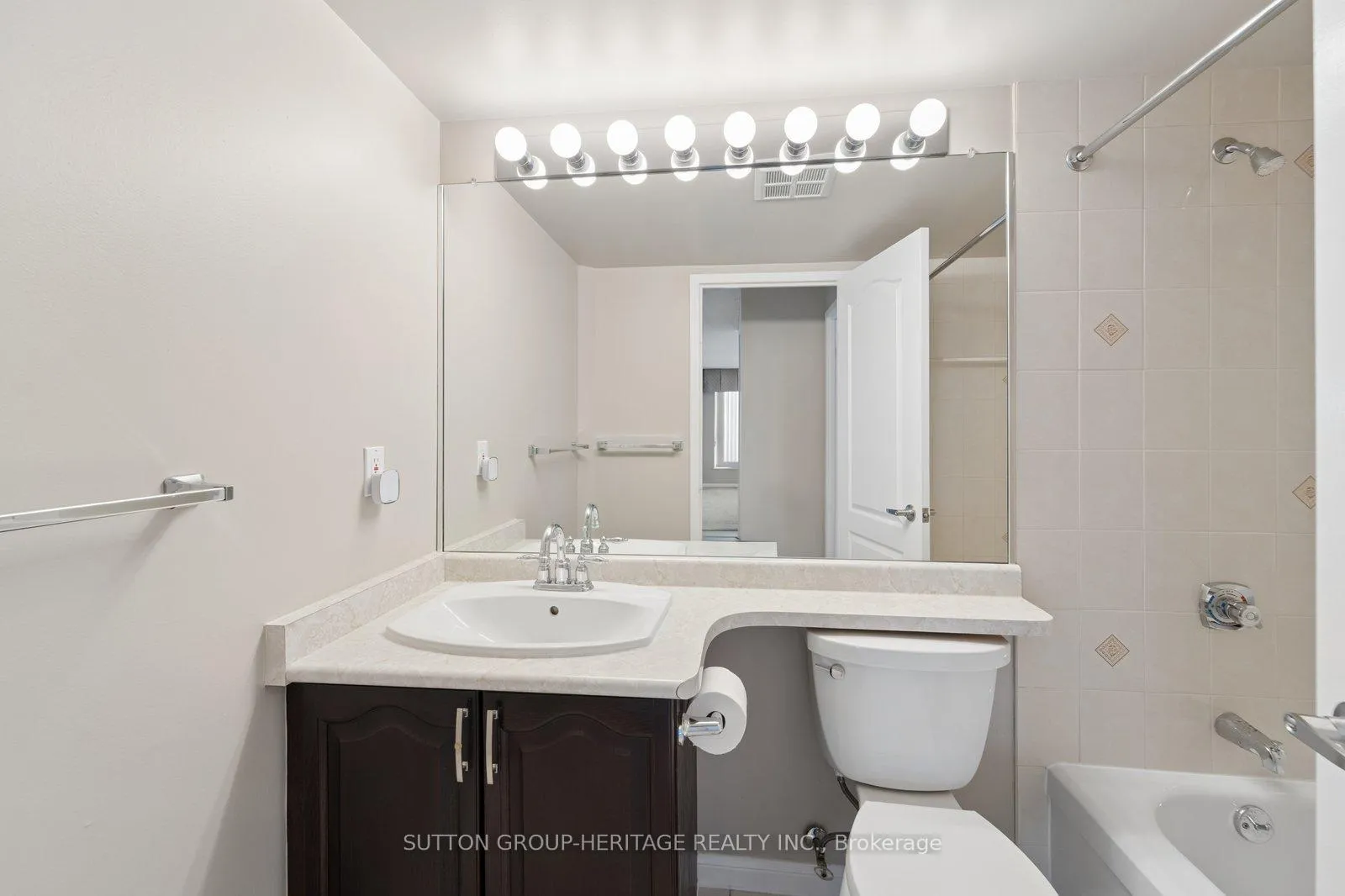 Photo 23 of Unit 1109, 712 Rossland Road E, Whitby, Pringle Creek — HOMEH
