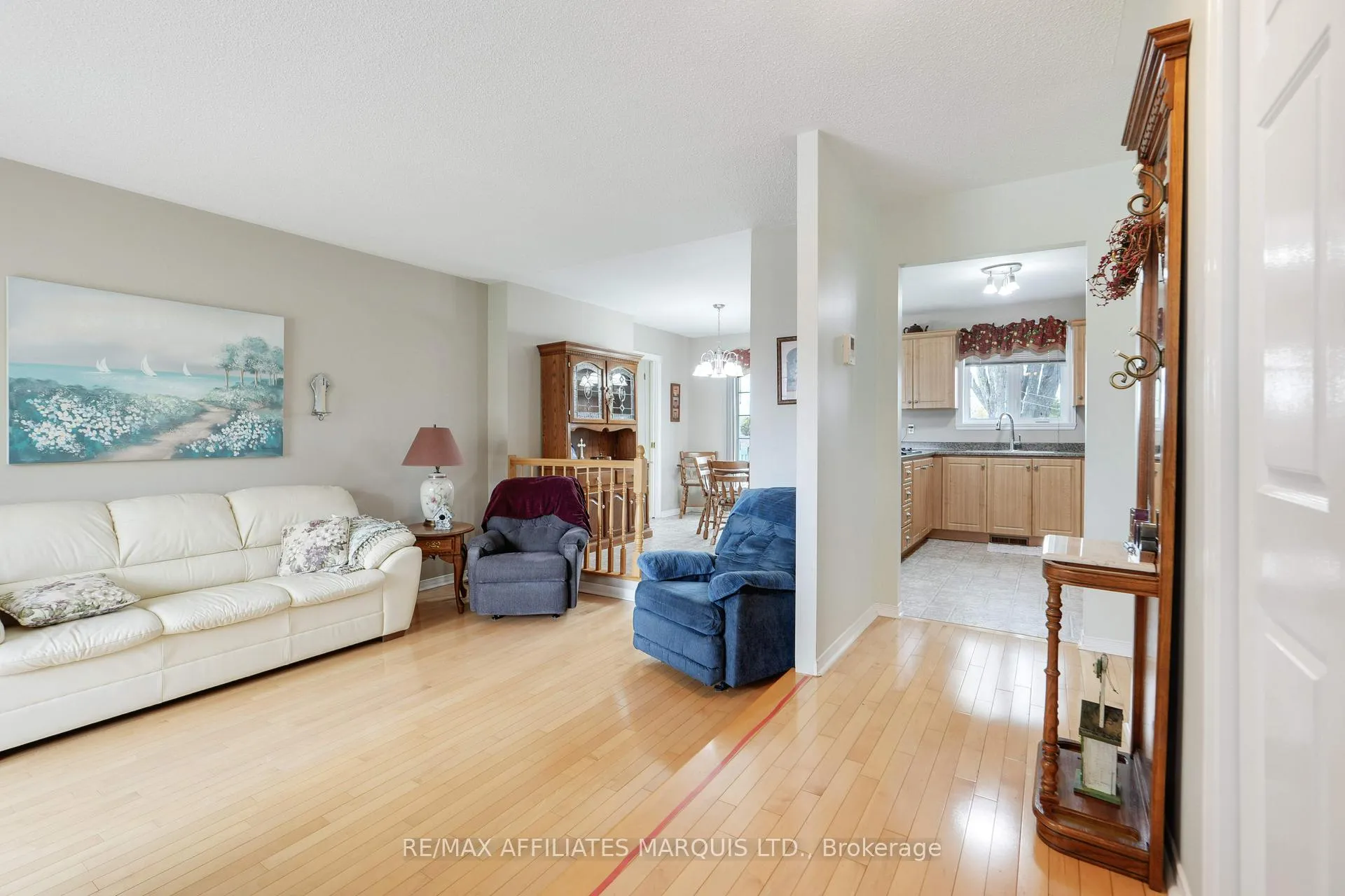 Photo 4 of 297 Ivan Crescent, Cornwall — HOMEH