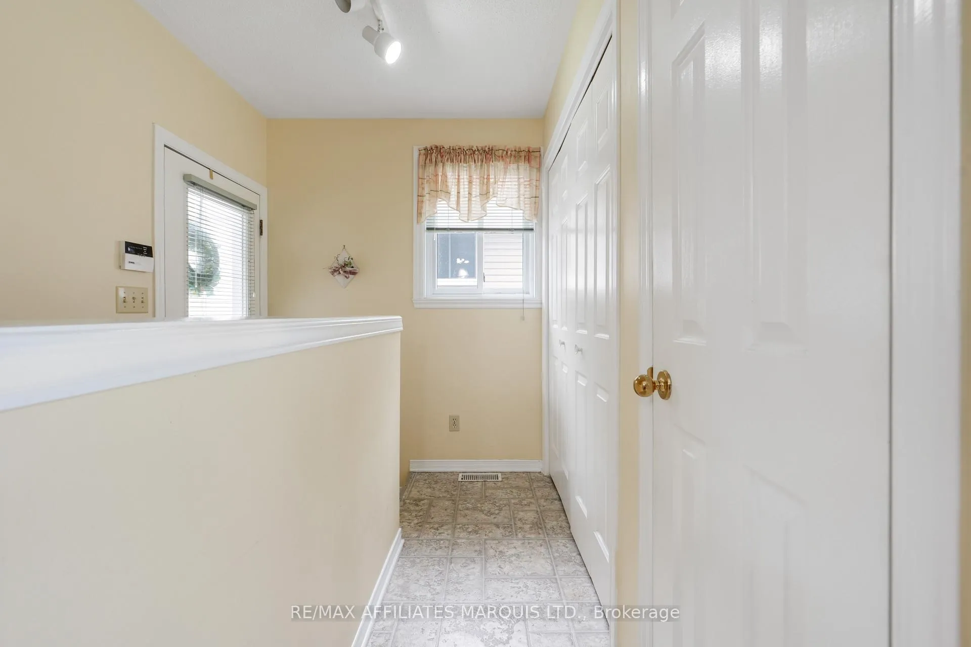 Photo 15 of 297 Ivan Crescent, Cornwall — HOMEH