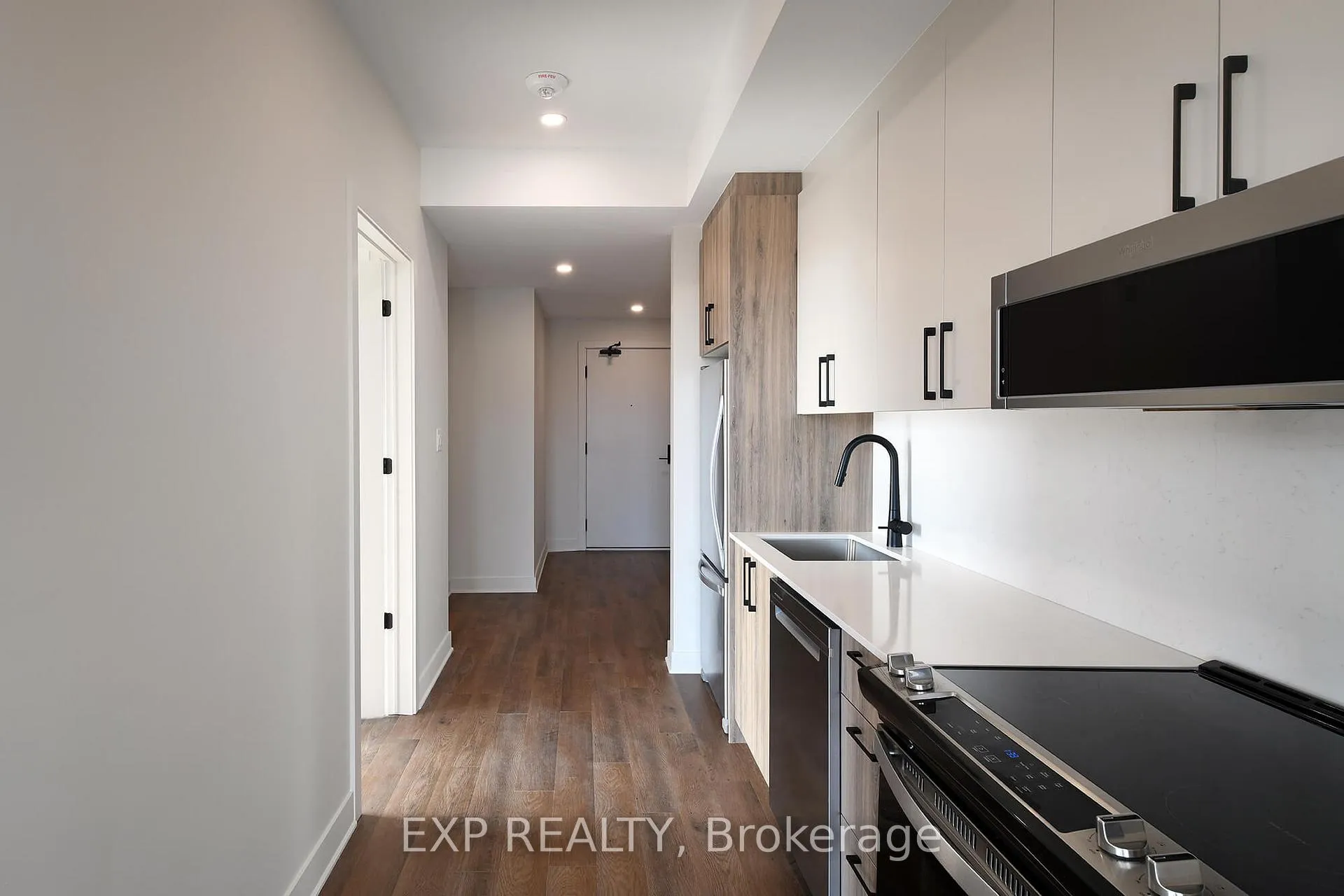 Photo 8 of Unit 604, 331 Cooper Street, Ottawa, Ottawa Centre — HOMEH