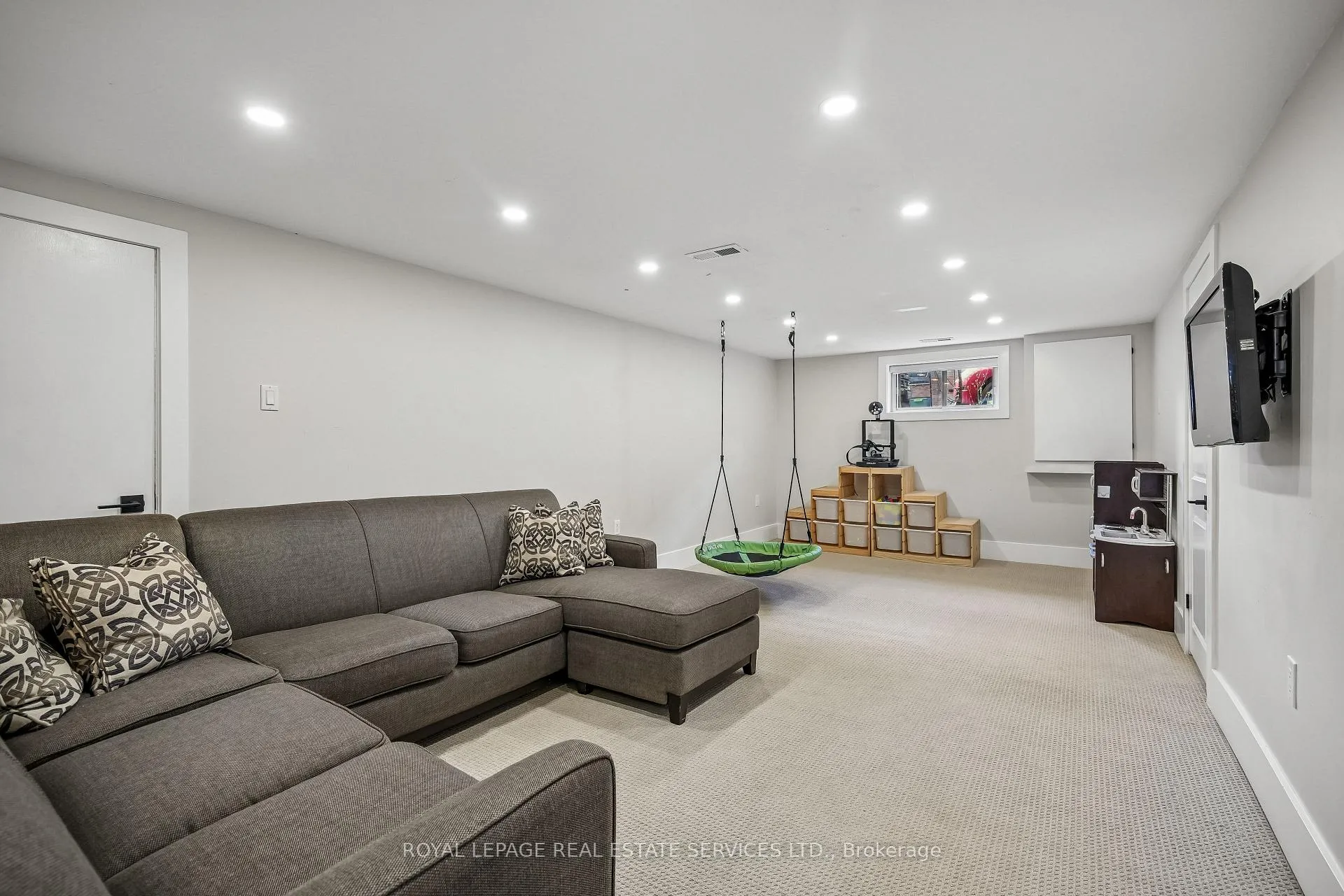 Photo 23 of 18 Elizabeth Street, Halton Hills, Georgetown — HOMEH