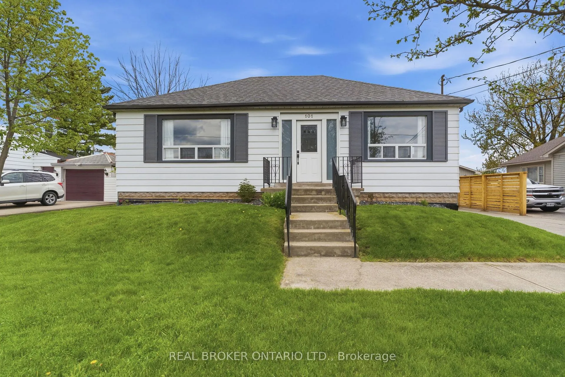 Photo 1 of 101 Corman Avenue, Hamilton, Stoney Creek — HOMEH