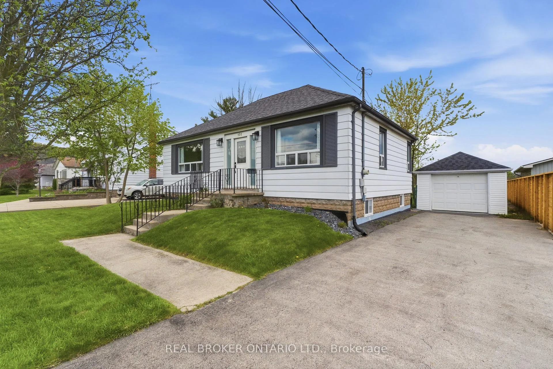 Photo 5 of 101 Corman Avenue, Hamilton, Stoney Creek — HOMEH
